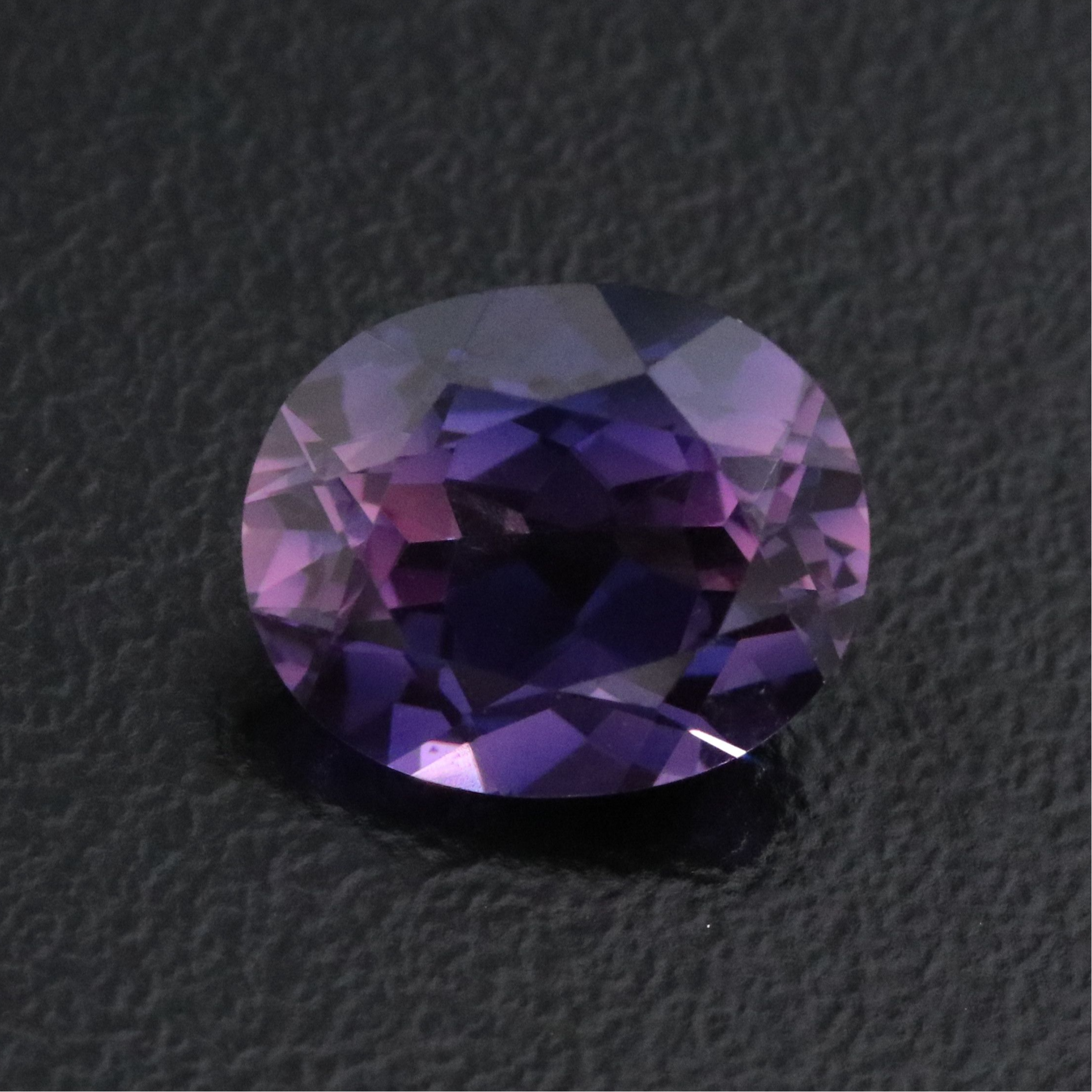 Loose 4.85 CT Lab Grown Sapphire