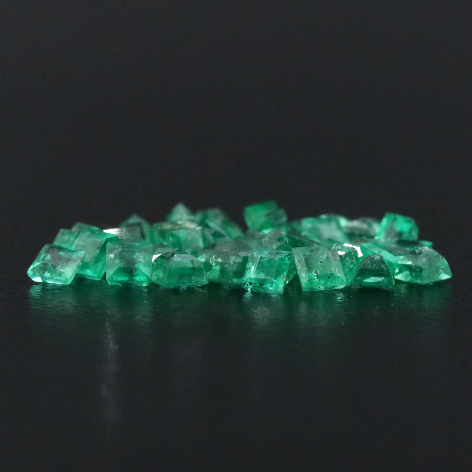 Loose 2.83 CTW Emerald Lot