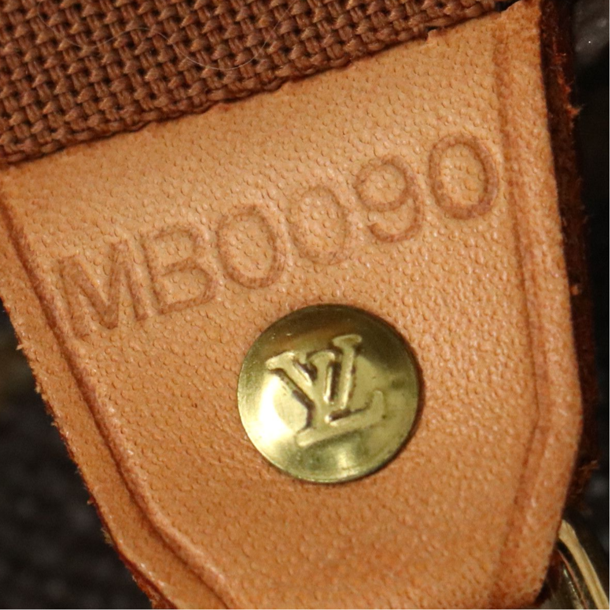 Louis Vuitton Sac Shopping Tote Bag in Monogram Canvas and Vachetta Leather