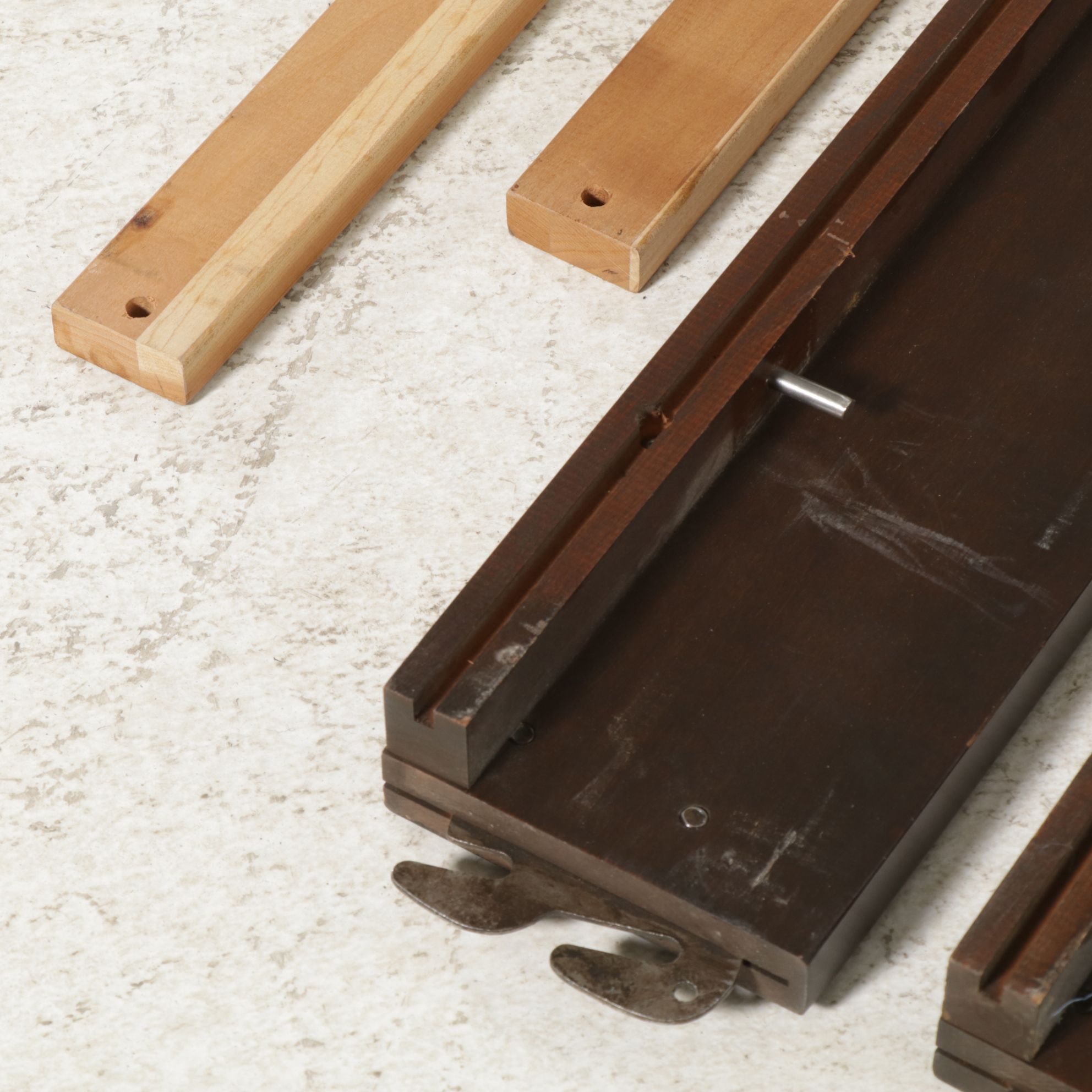 Ethan Allen Federal Style Cherry Queen Size Four Poster Bed Frame