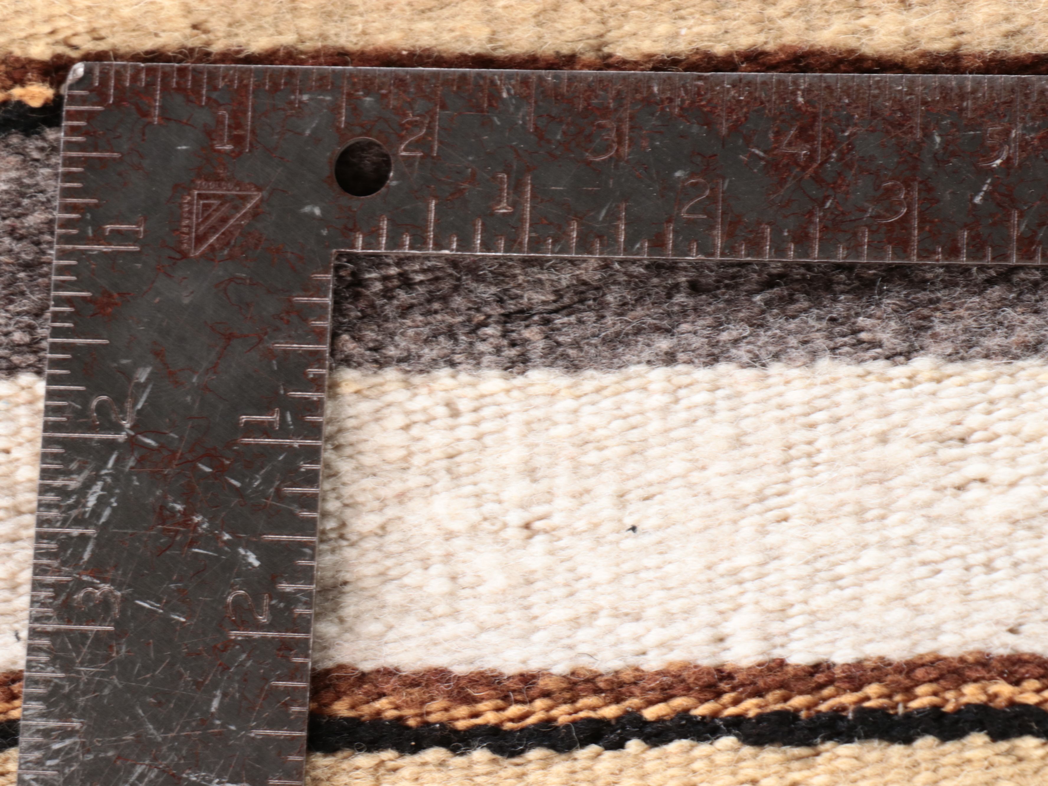 2'5 x 2'8 Anna Begay Handwoven Navajo Wool Accent Rug