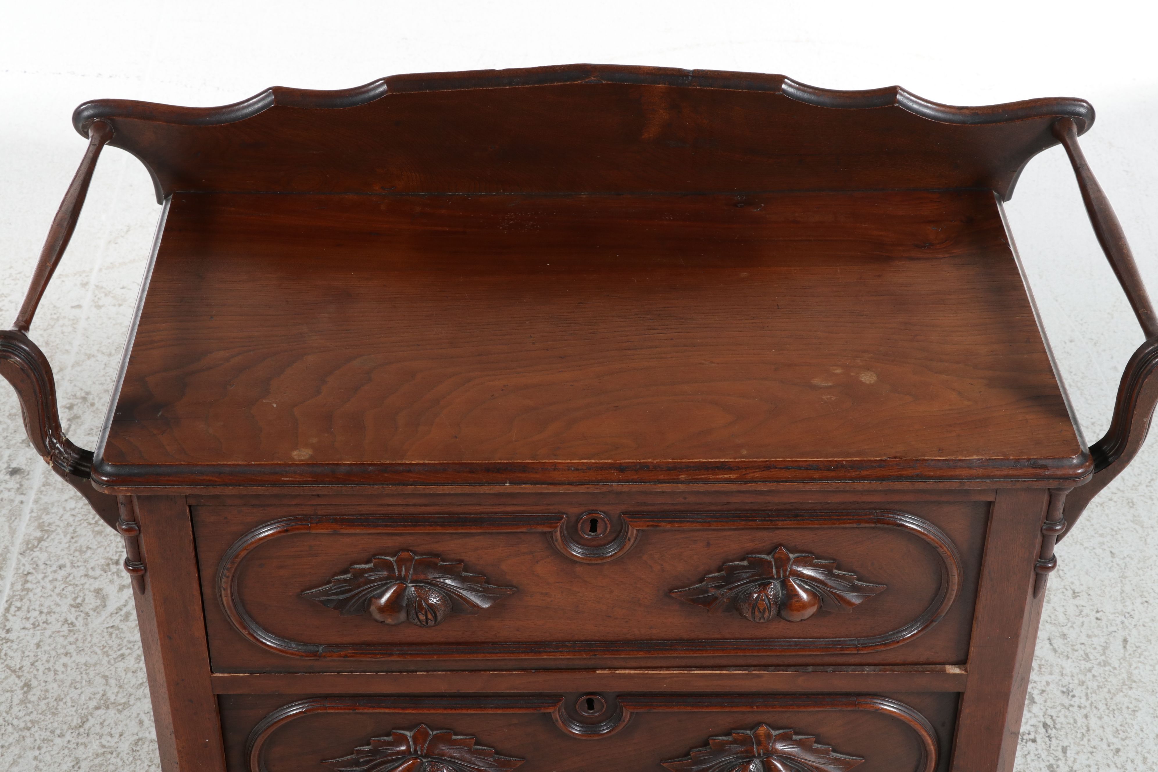American Renaissance Revival Walnut "Wishbone" Commode, Mid to Late 19th Century