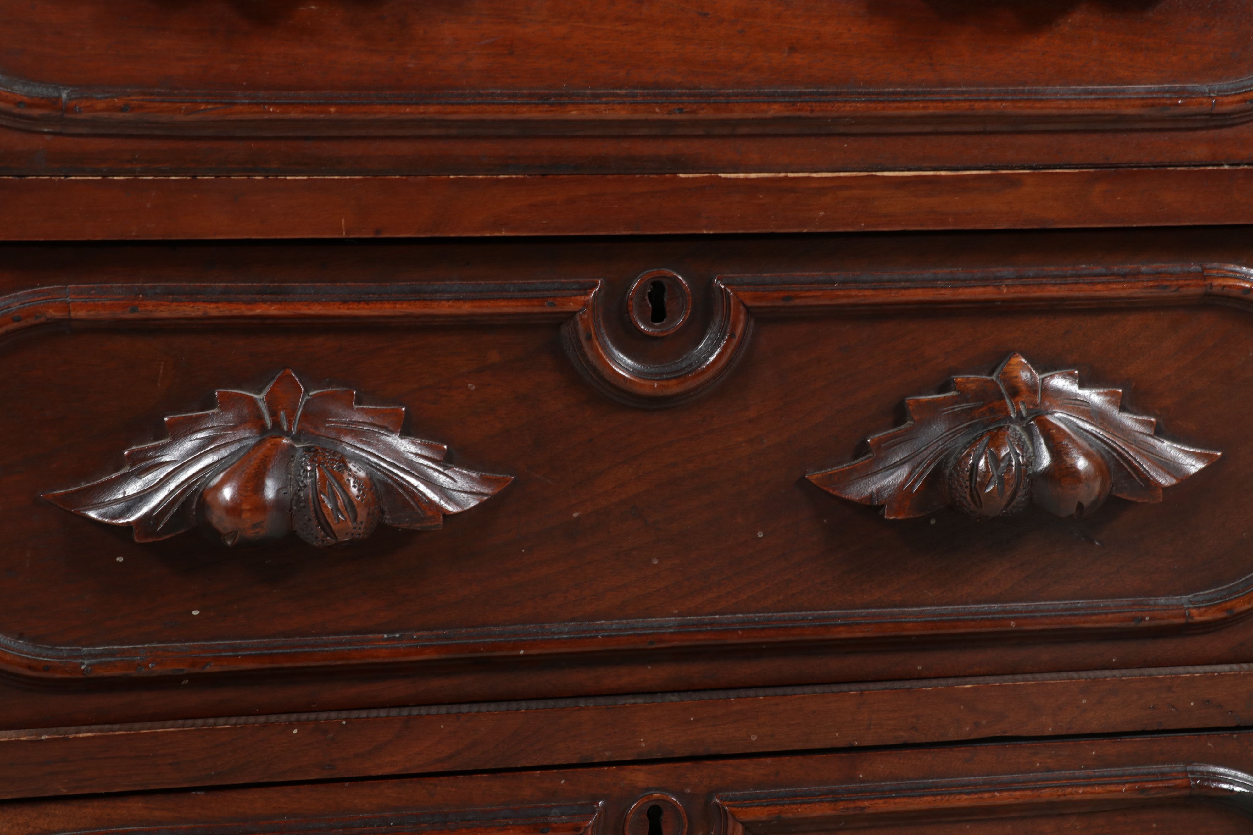 American Renaissance Revival Walnut "Wishbone" Commode, Mid to Late 19th Century