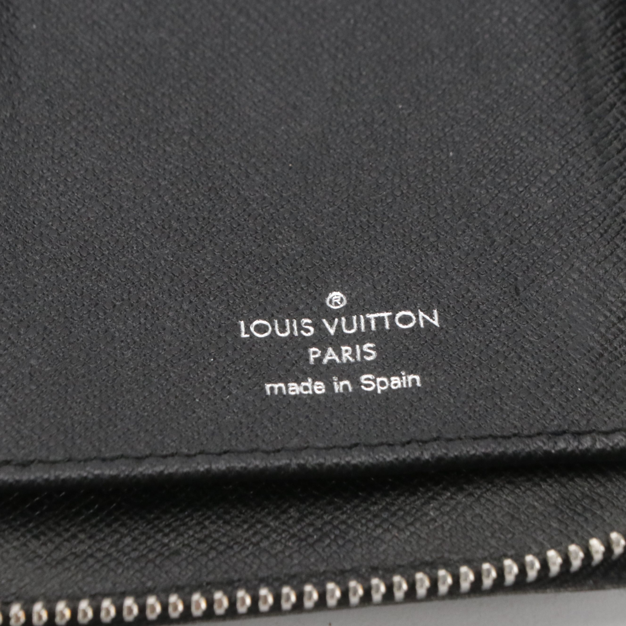 Louis Vuitton Zippy Wallet in Graphite Damier and Black Leather