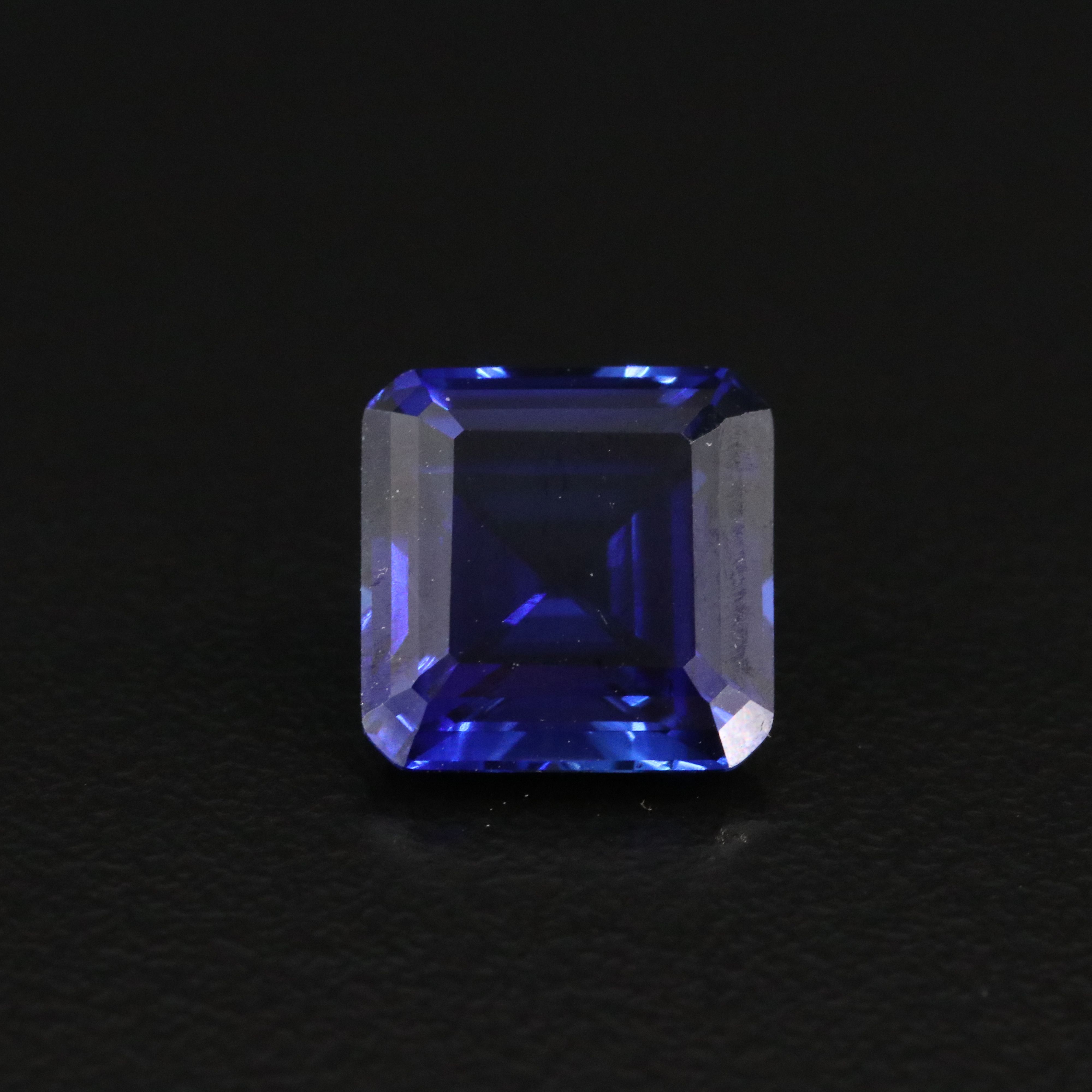 Loose 4.62 CT Lab Grown Sapphire