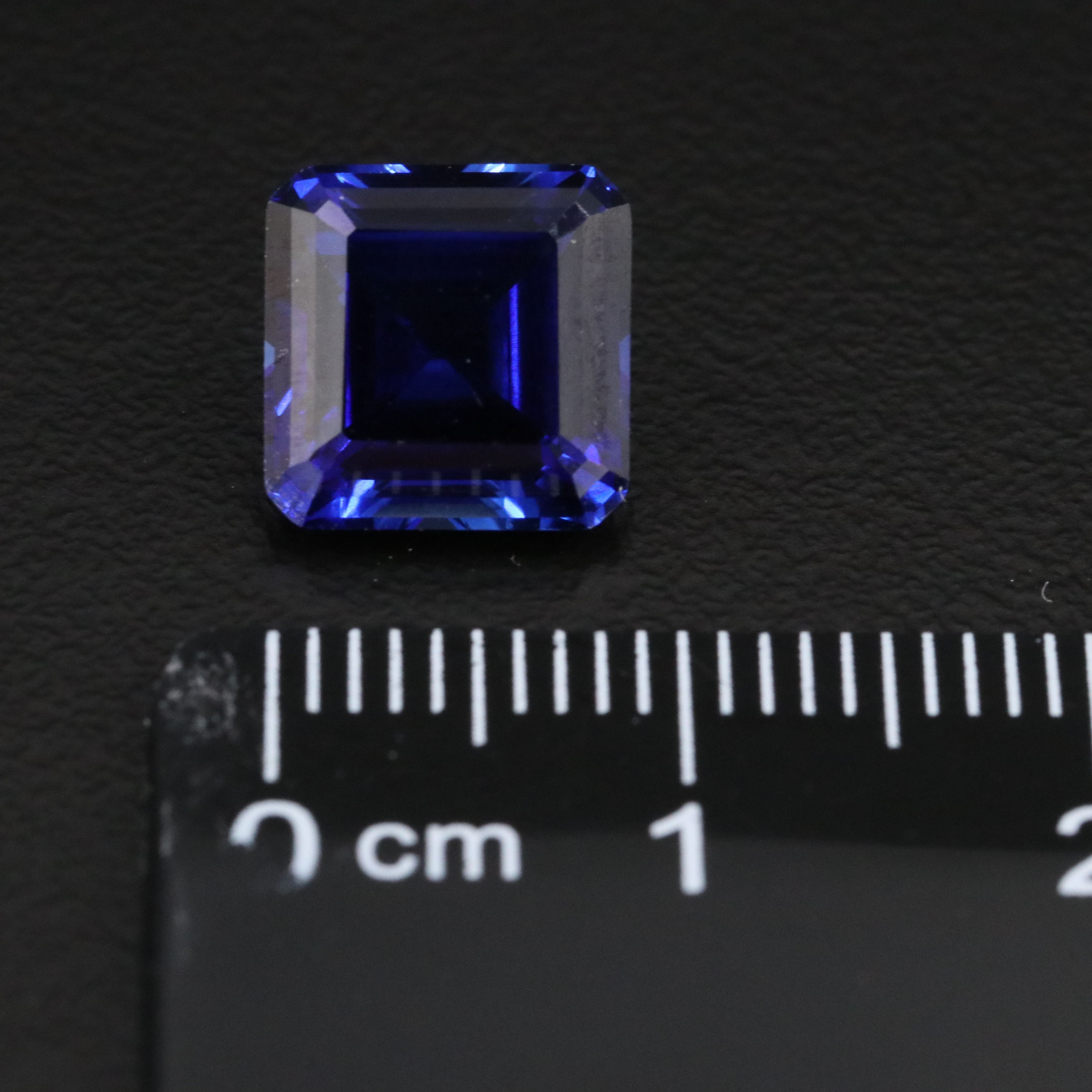 Loose 4.62 CT Lab Grown Sapphire