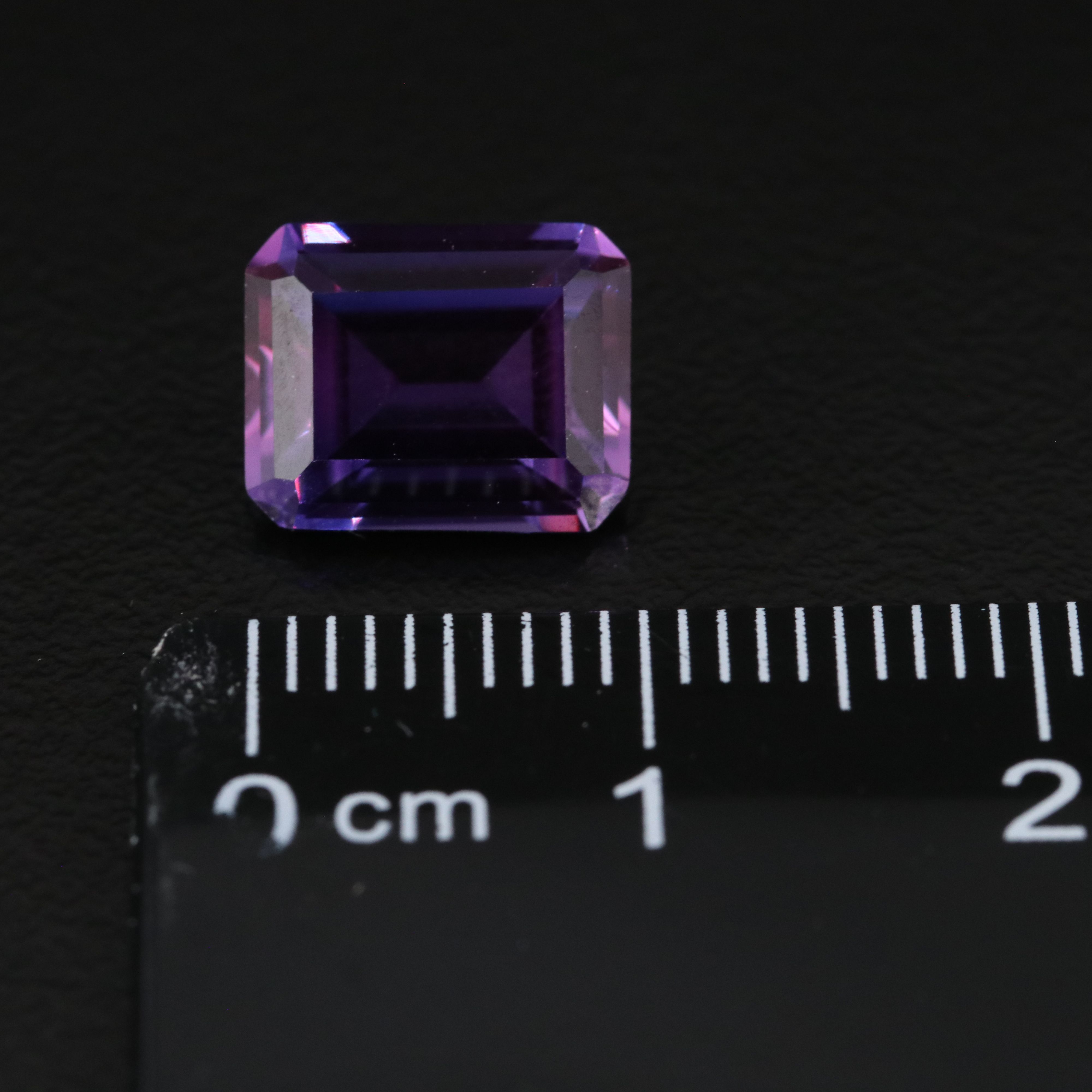 Loose 4.41 CT Lab Grown Sapphire