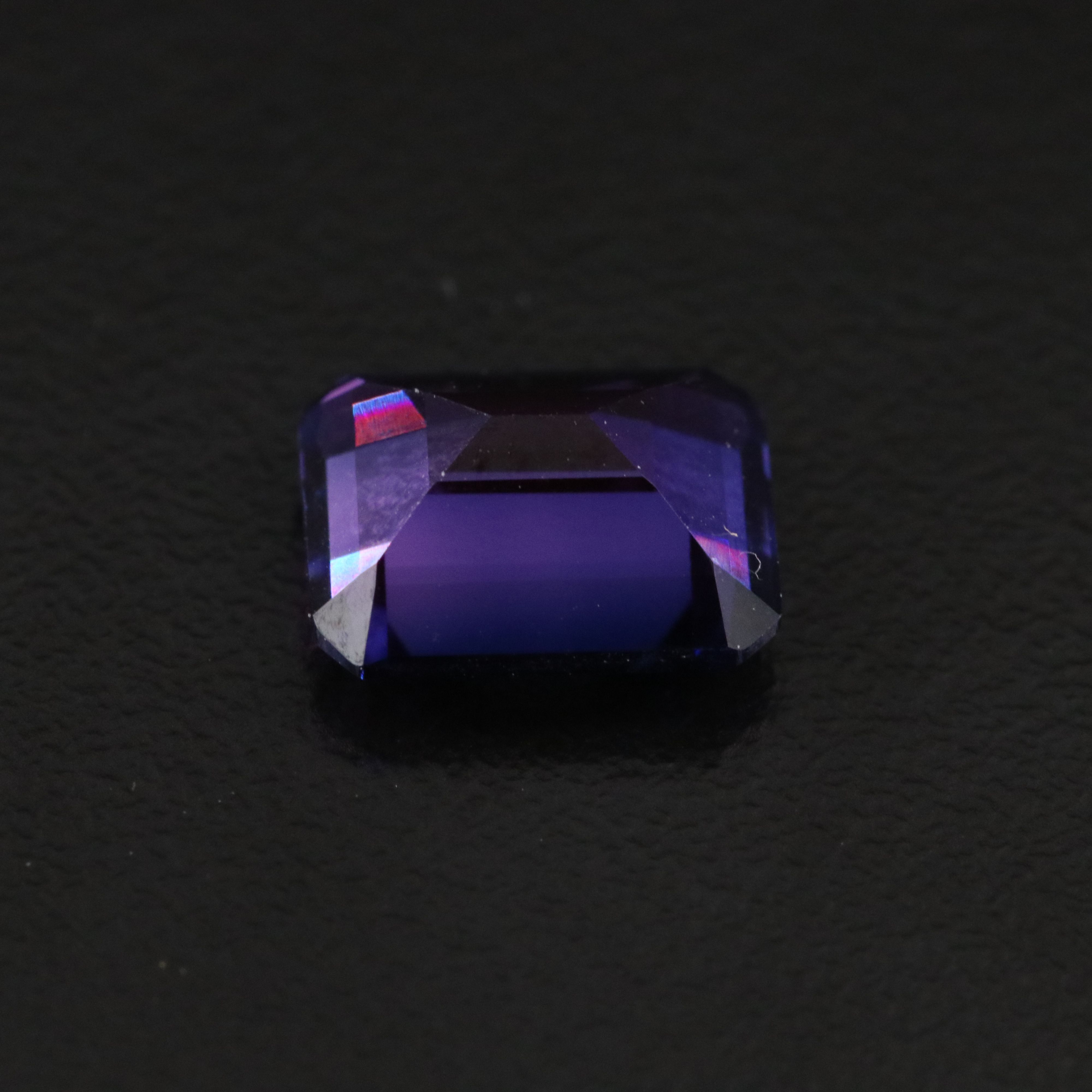 Loose 4.41 CT Lab Grown Sapphire