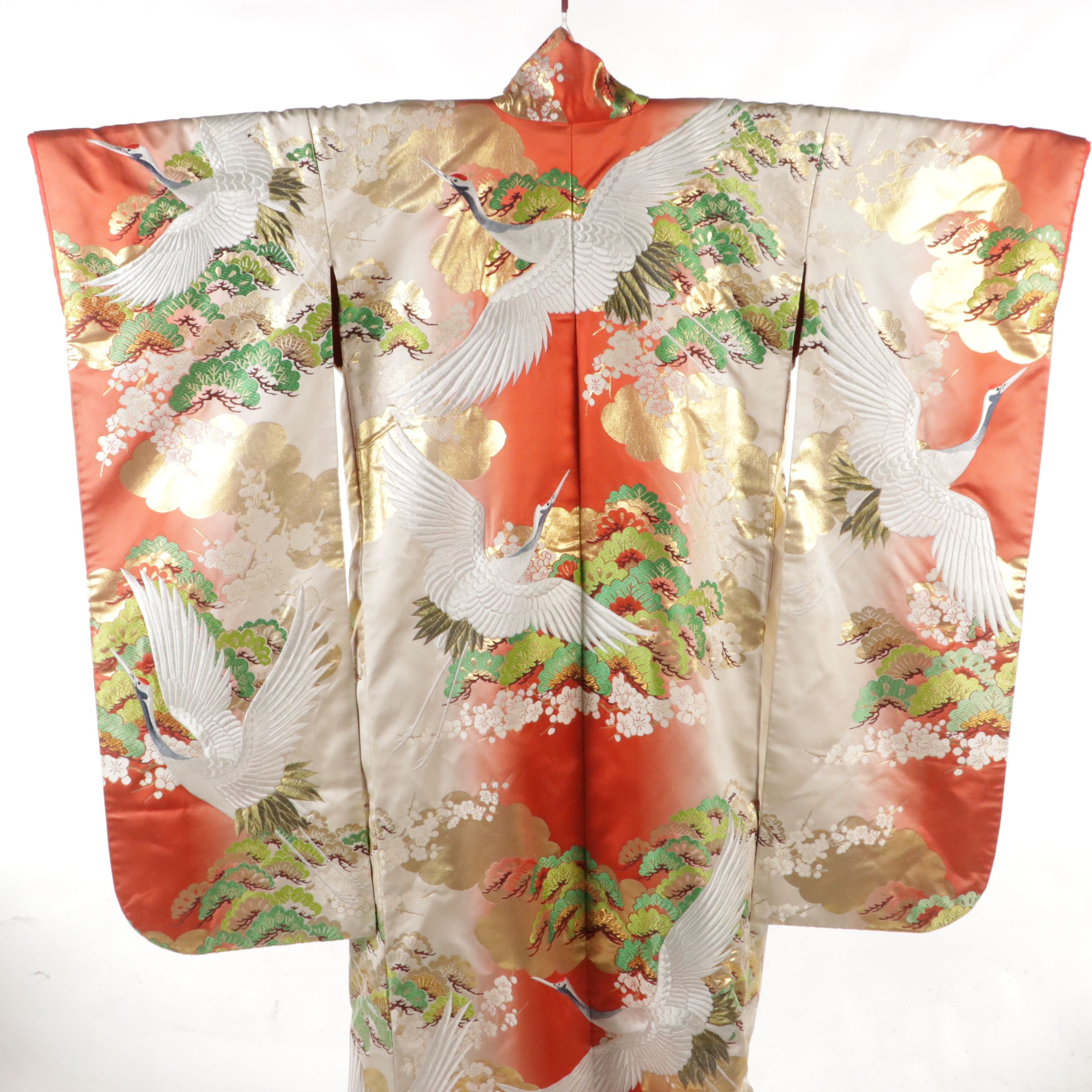Japanese Metallic Gold Embroidered Bokashi Uchikake