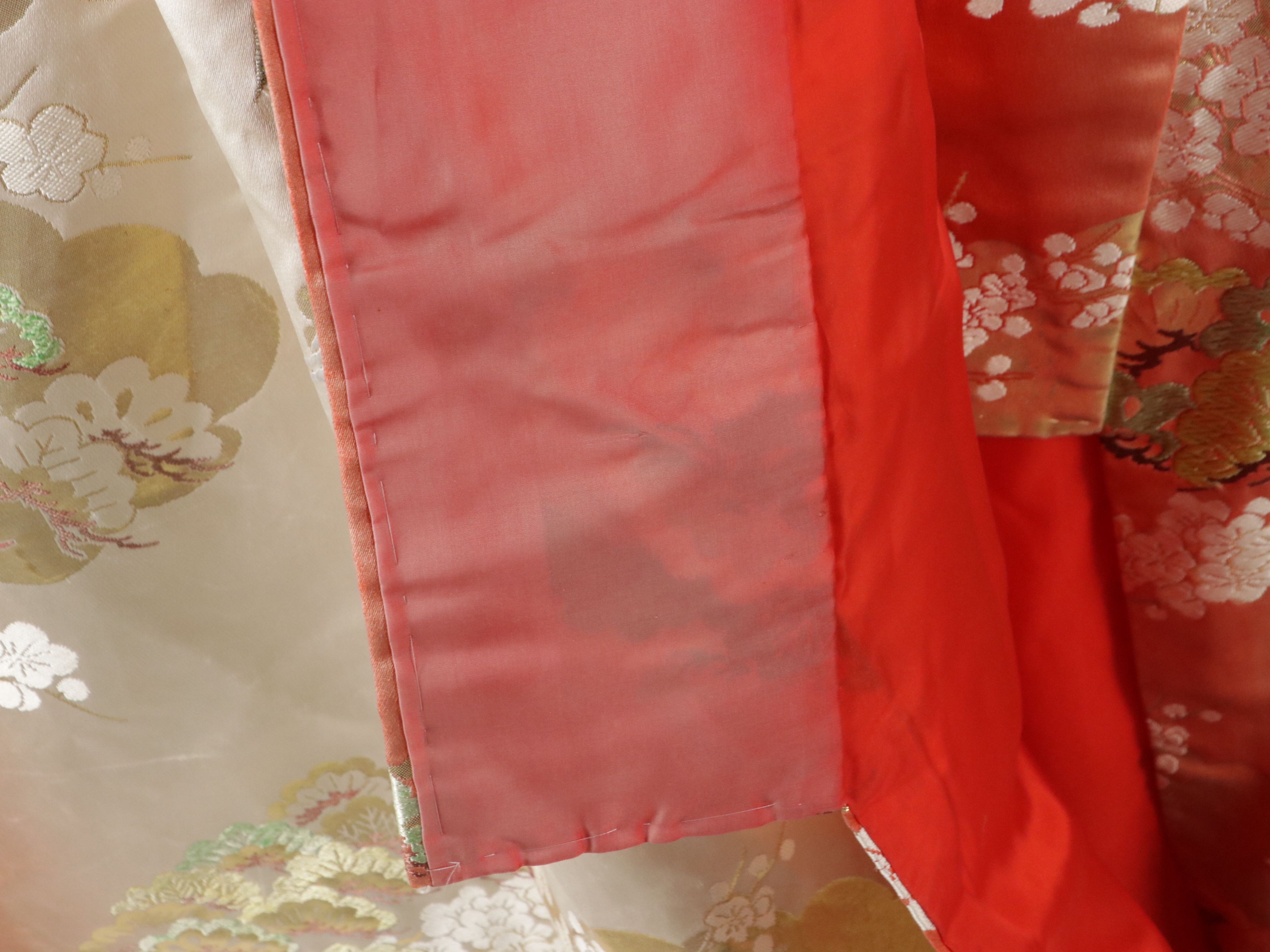 Japanese Metallic Gold Embroidered Bokashi Uchikake