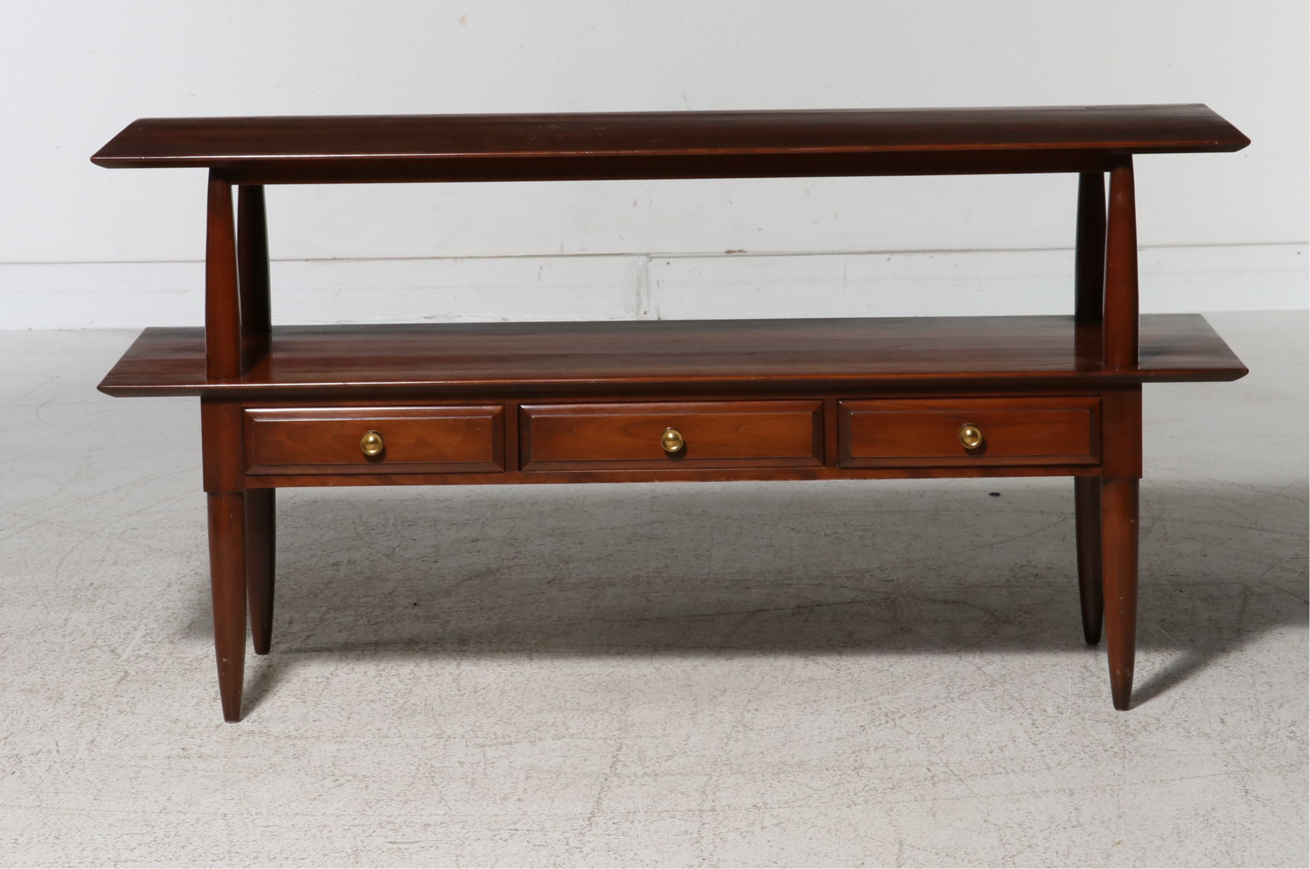 Willett Furniture Mid Century Two-Tier Cherry Cocktail Table, Mid-20th Century