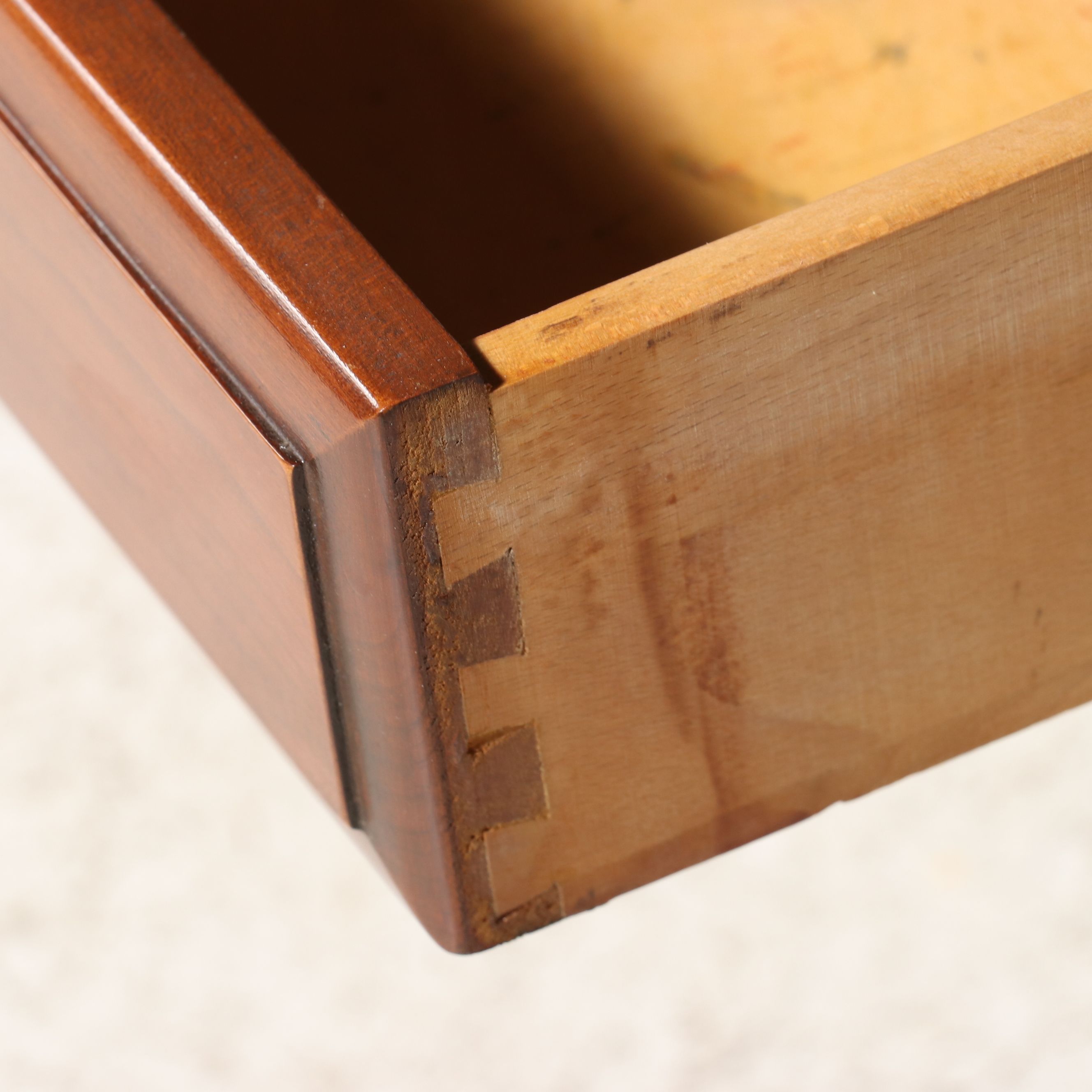 Willett Furniture Mid Century Two-Tier Cherry Cocktail Table, Mid-20th Century