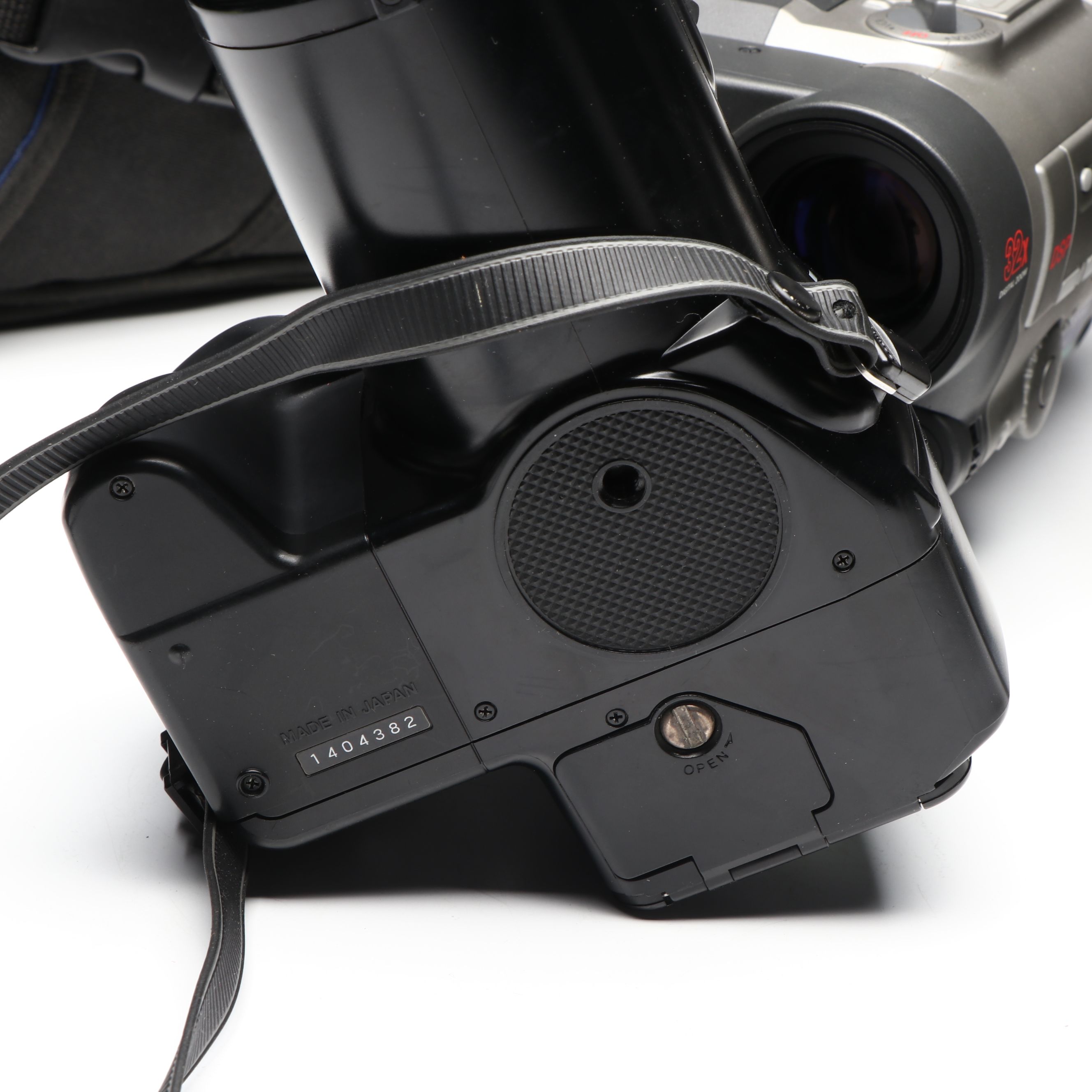 Samsung SCA15, Sony Handycams and More Camcorders with Olympus IS-1 Camera