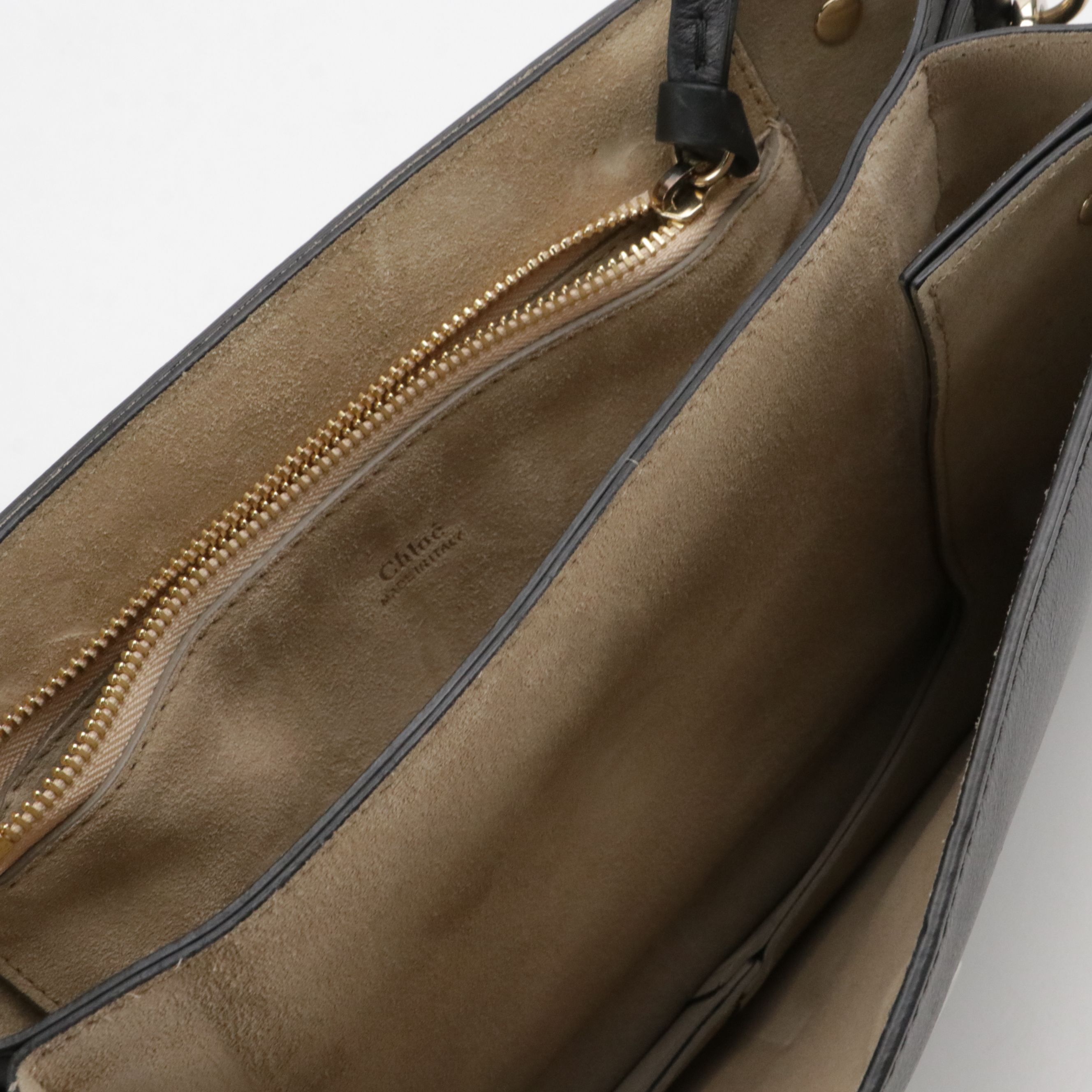 Chloé Faye Medium Shoulder Bag in Black Calfskin Leather and Suede