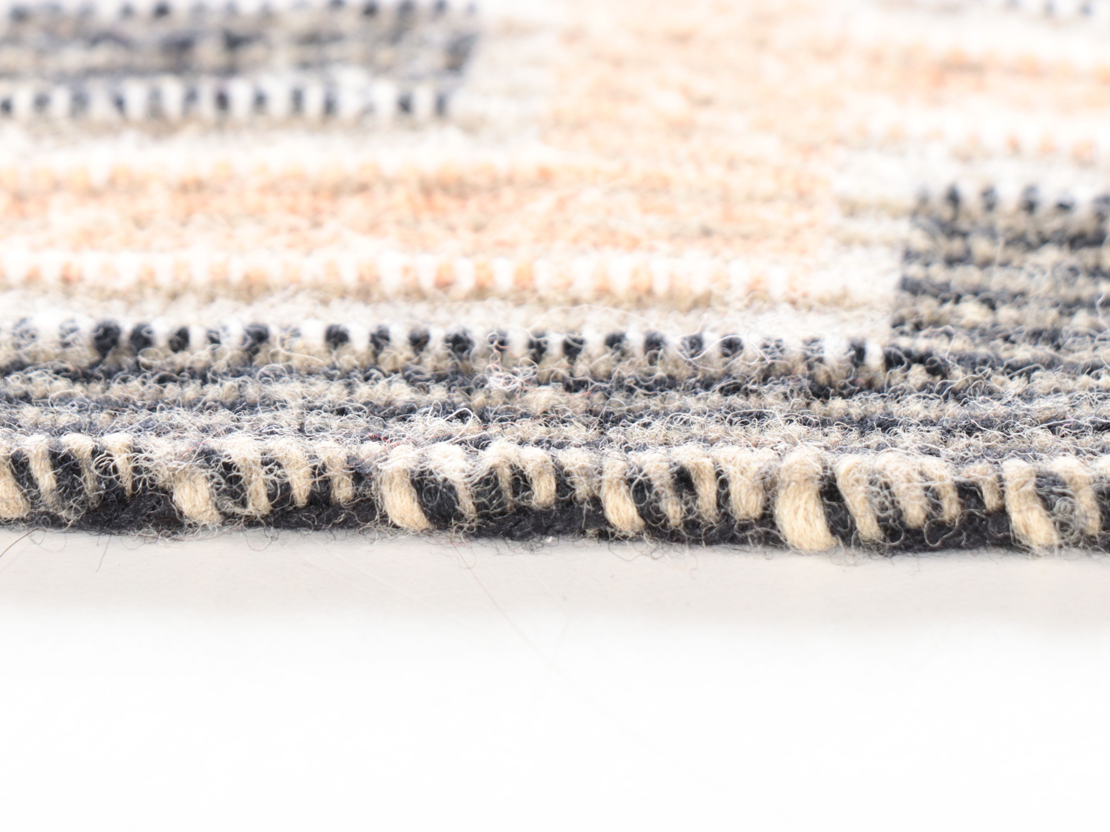 2'8 x 4'7 Sally Yazzie Handwoven Navajo Modern Style Teec Nos Pos Accent Rug