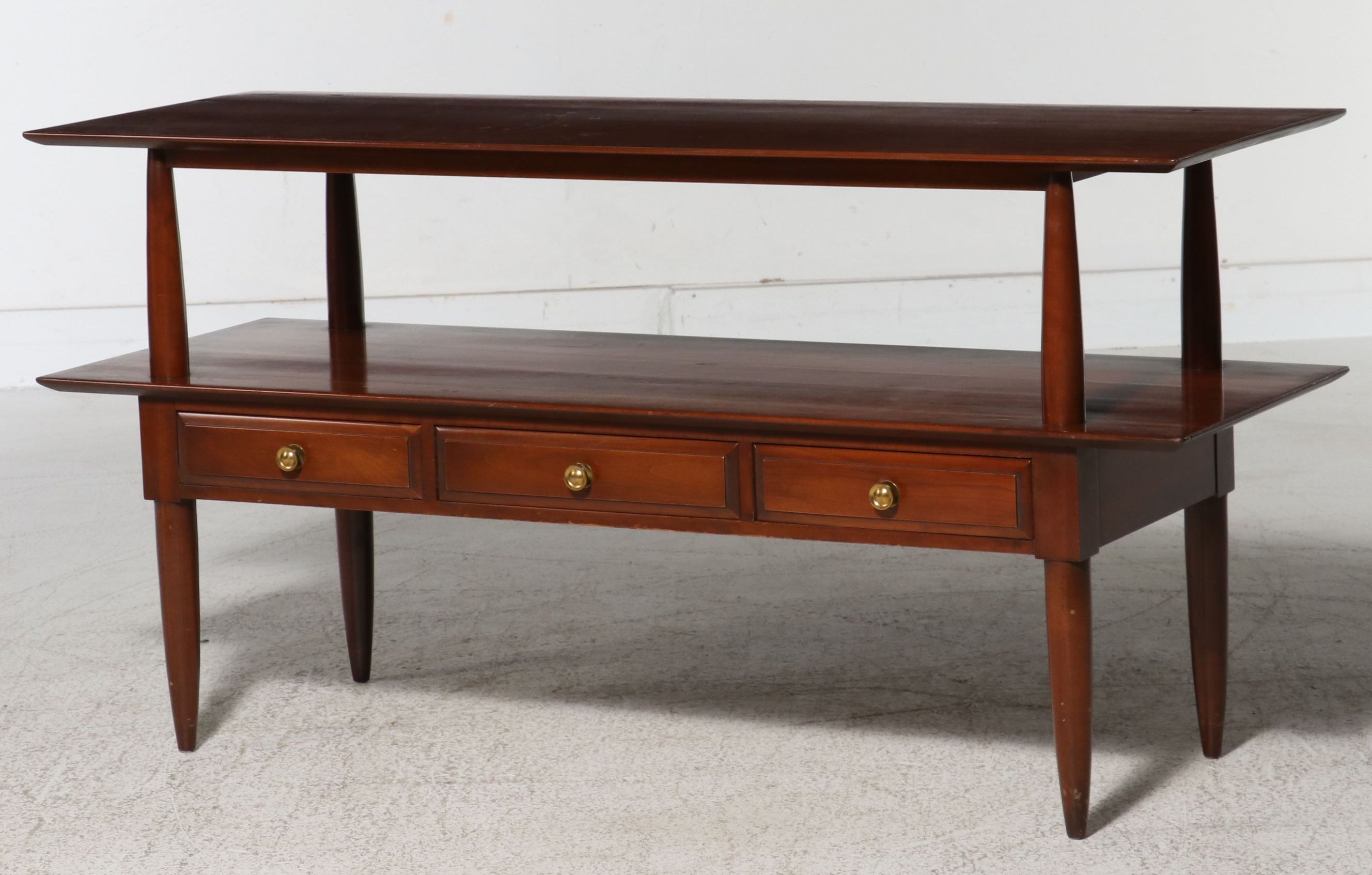 Willett Furniture Mid Century Two-Tier Cherry Cocktail Table, Mid-20th Century