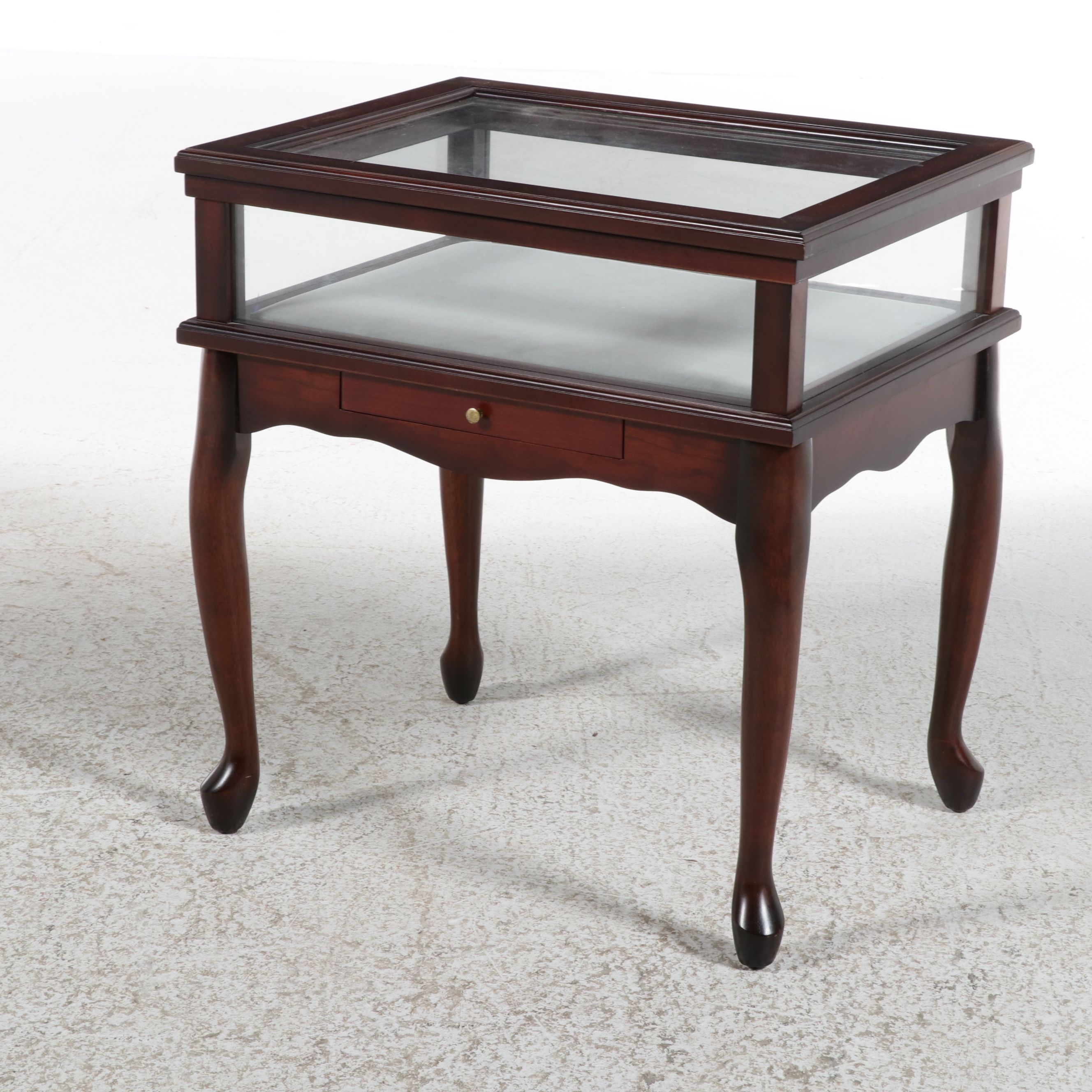 The Bombay Company Queen Anne Style Mahogany-Finish Curio Display Table