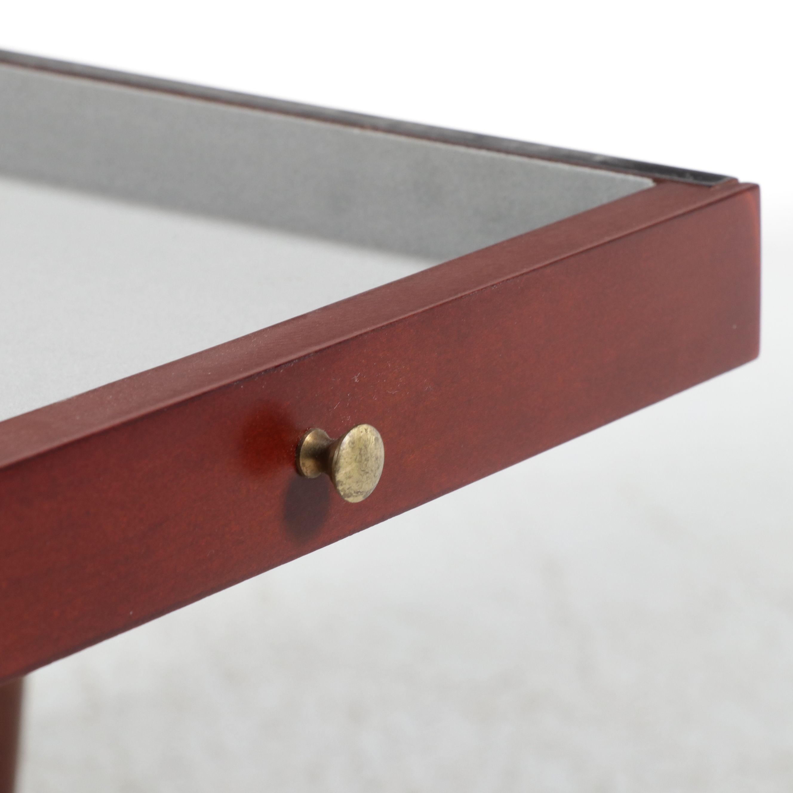 The Bombay Company Queen Anne Style Mahogany-Finish Curio Display Table