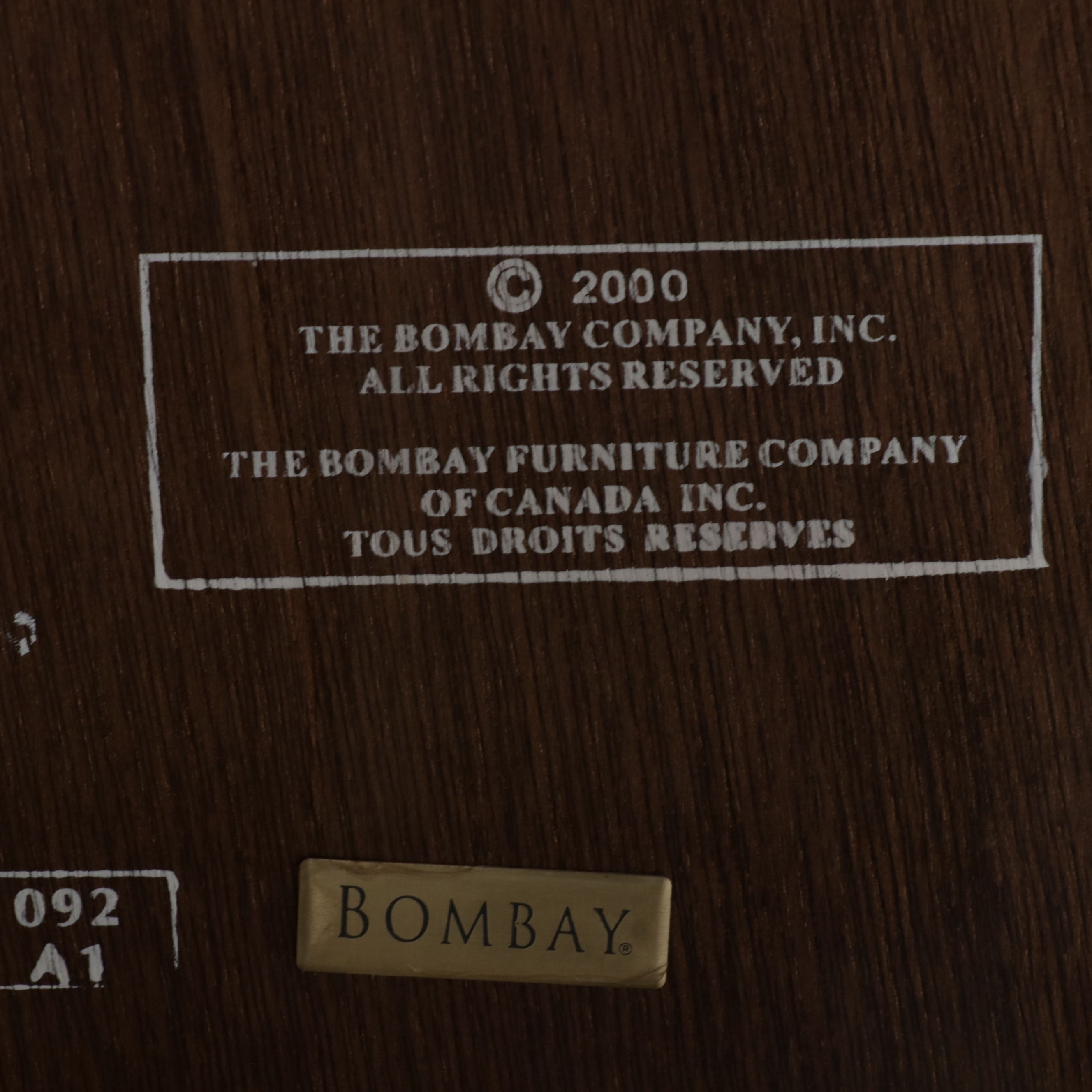 The Bombay Company Queen Anne Style Mahogany-Finish Curio Display Table