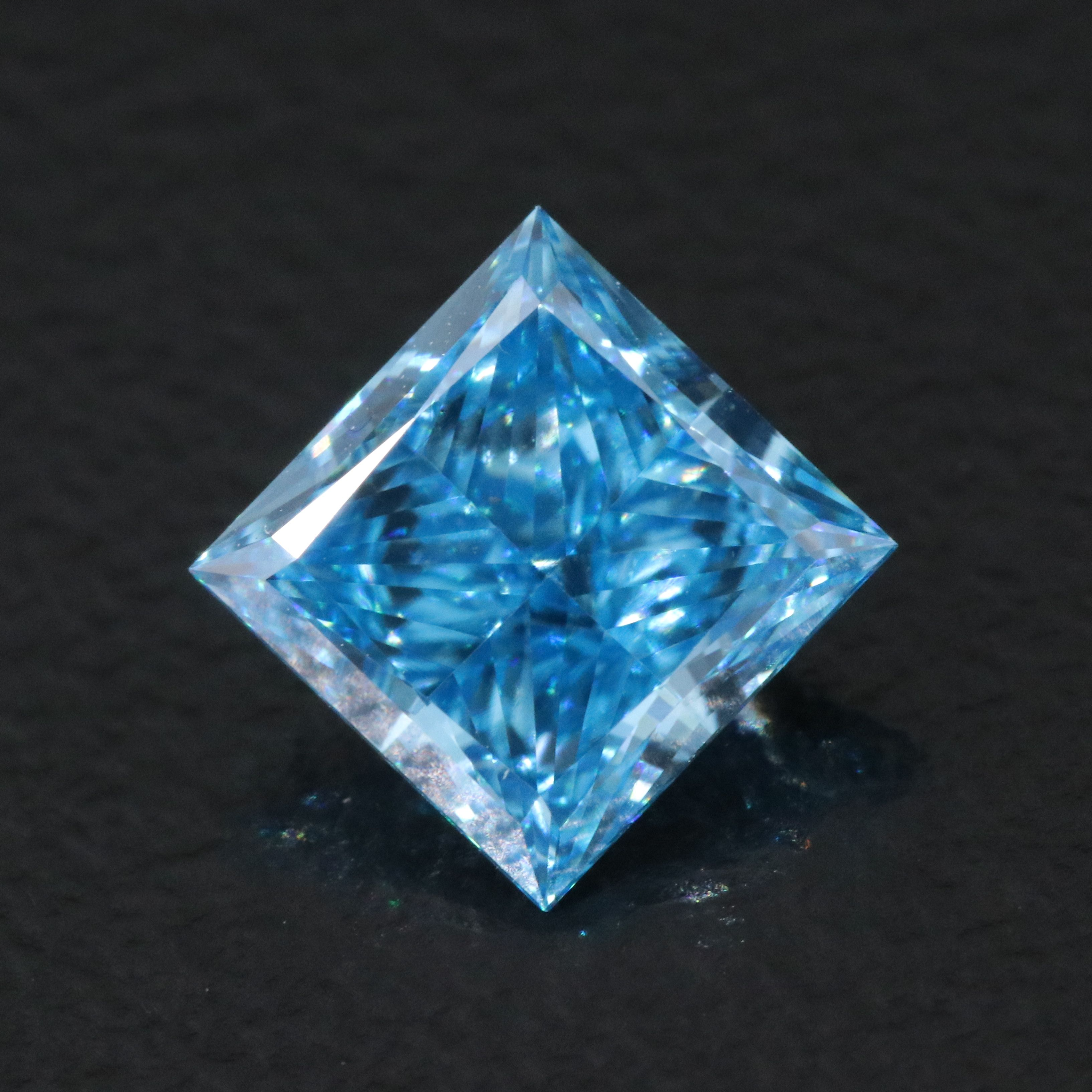 Loose 1.03 CT Lab Grown Fancy Vivid Blue Diamond with IGI Report