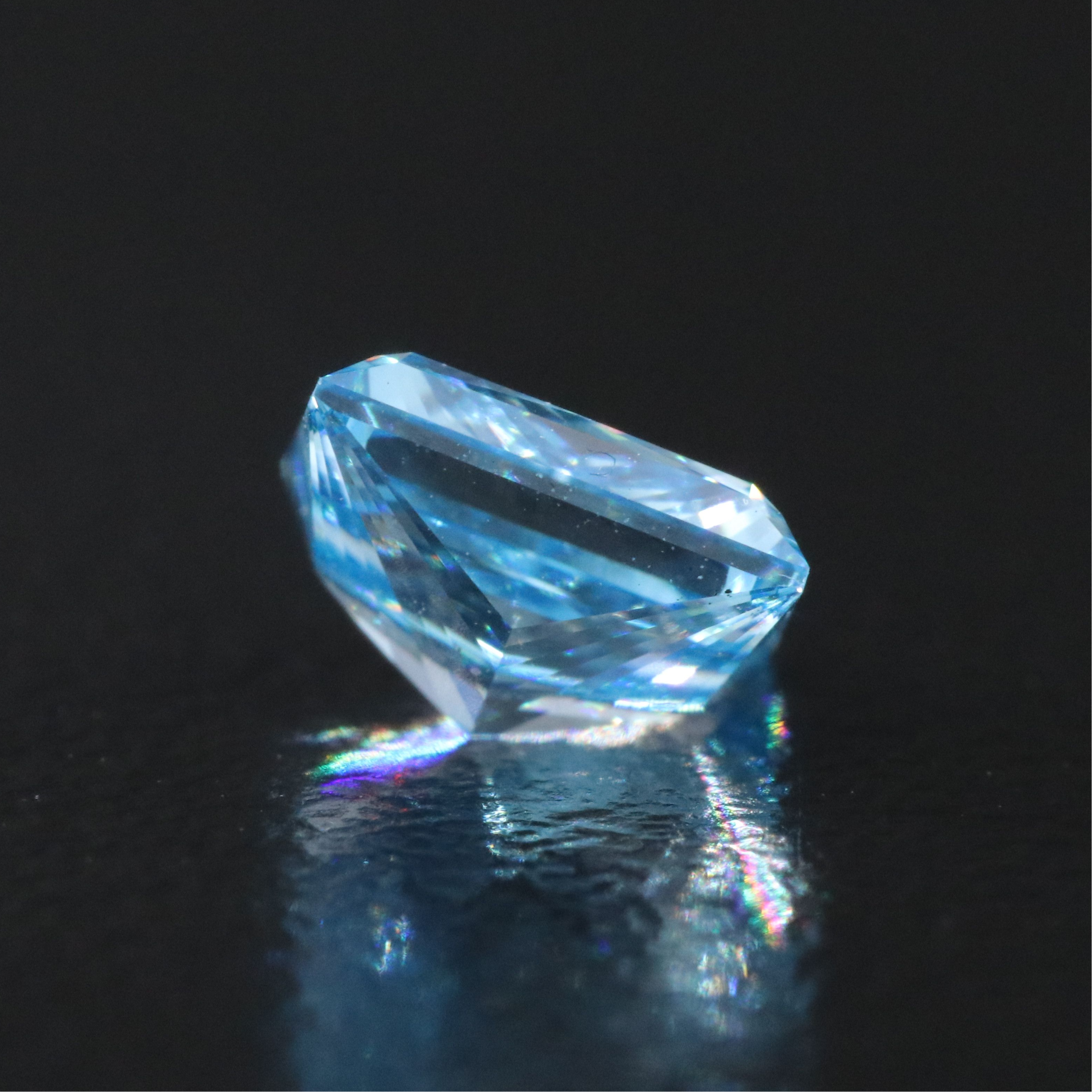 Loose 1.03 CT Lab Grown Fancy Vivid Blue Diamond with IGI Report