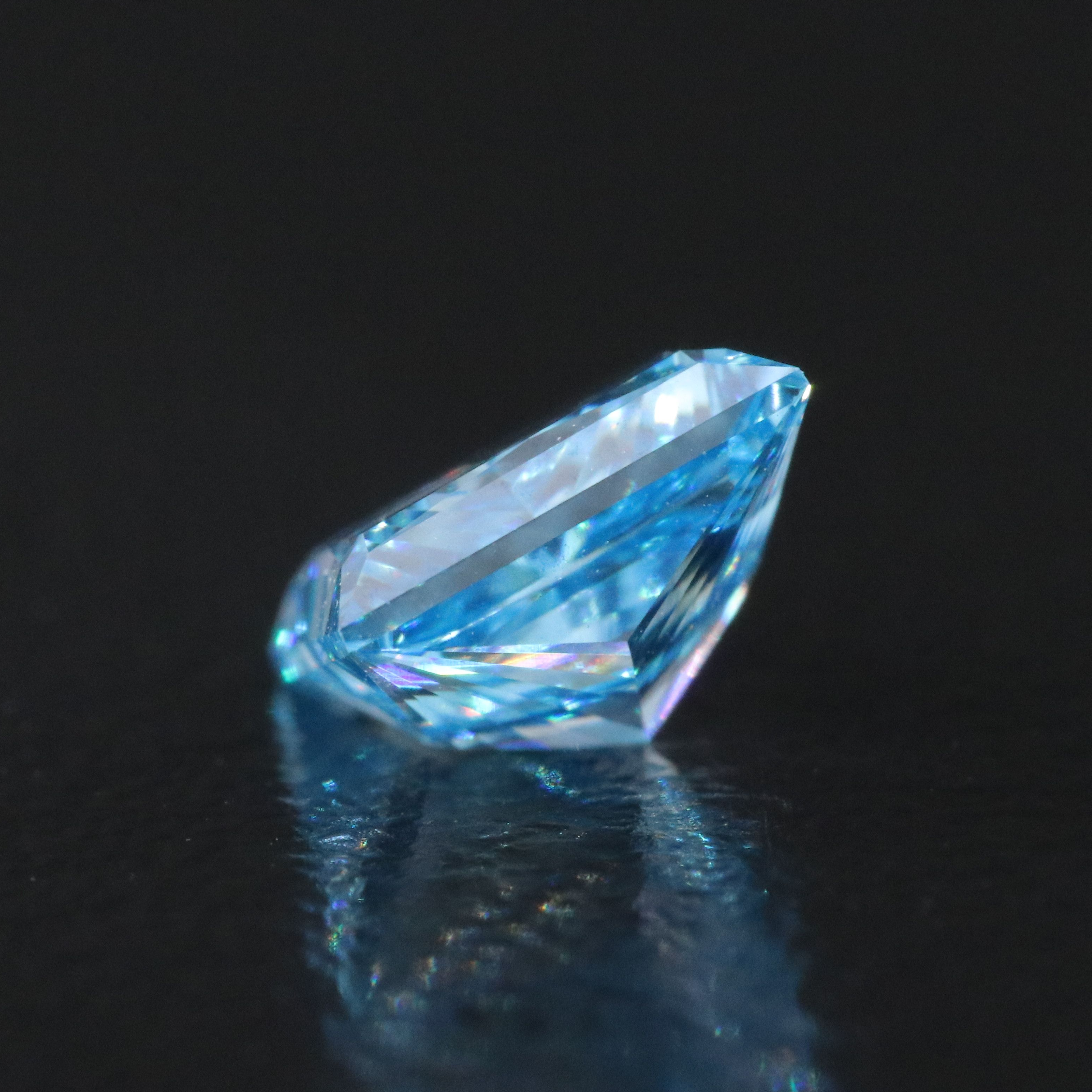 Loose 1.03 CT Lab Grown Fancy Vivid Blue Diamond with IGI Report