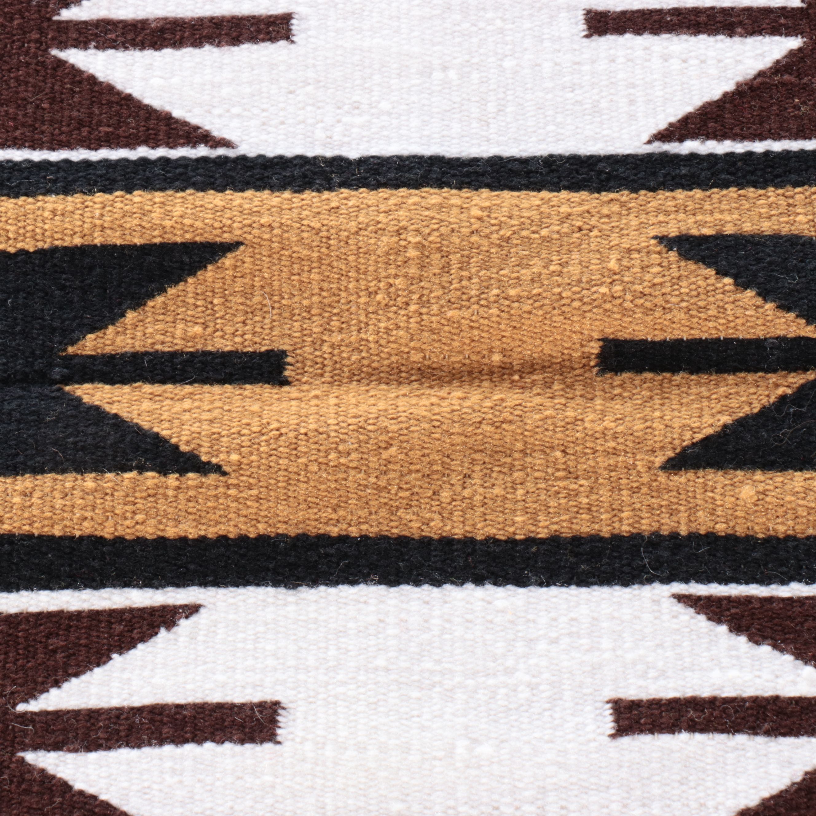 1'5 x 2'10 Handwoven Navajo Transitional Style Wool Rug