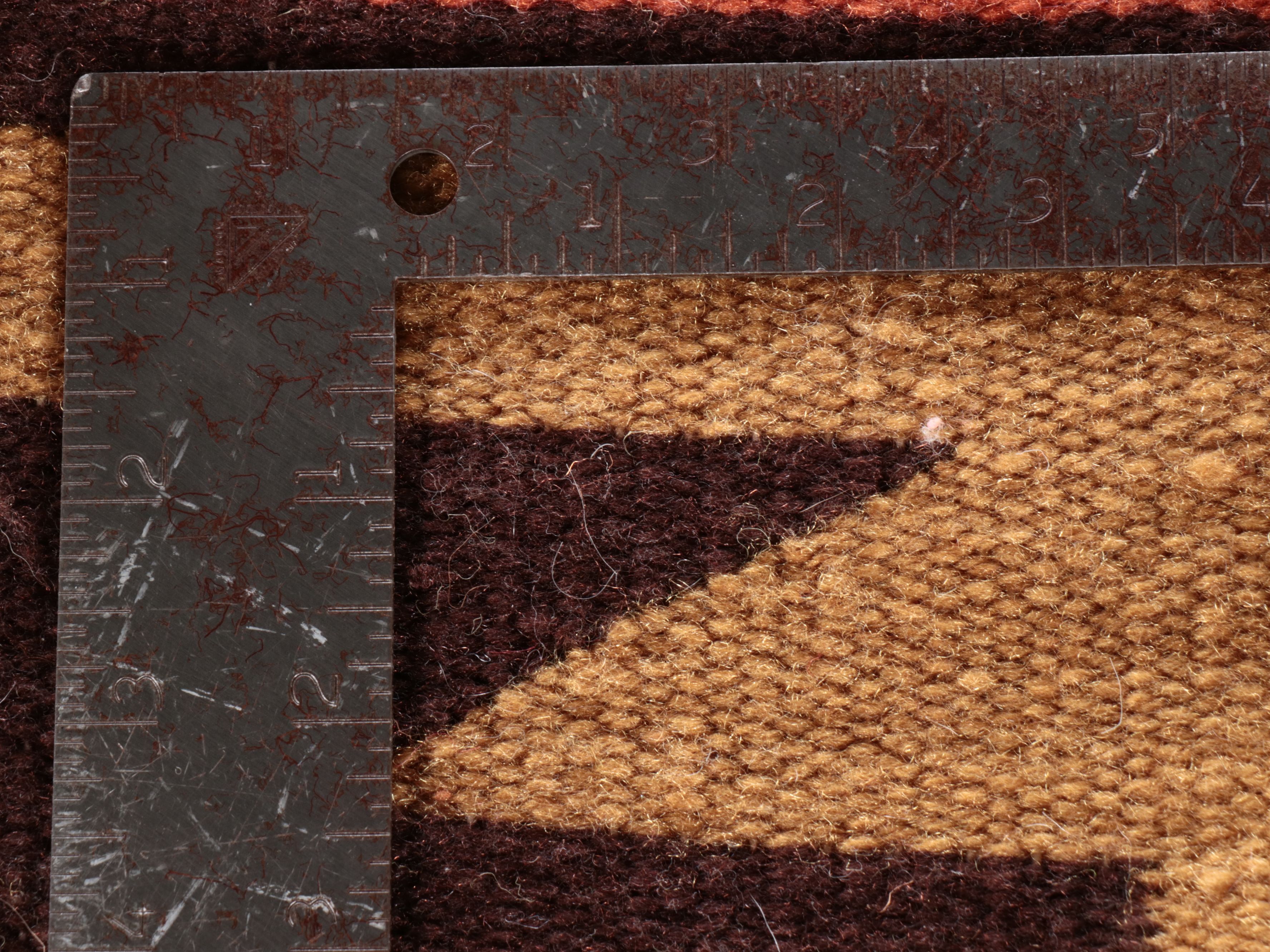 1'5 x 2'10 Handwoven Navajo Transitional Style Wool Rug