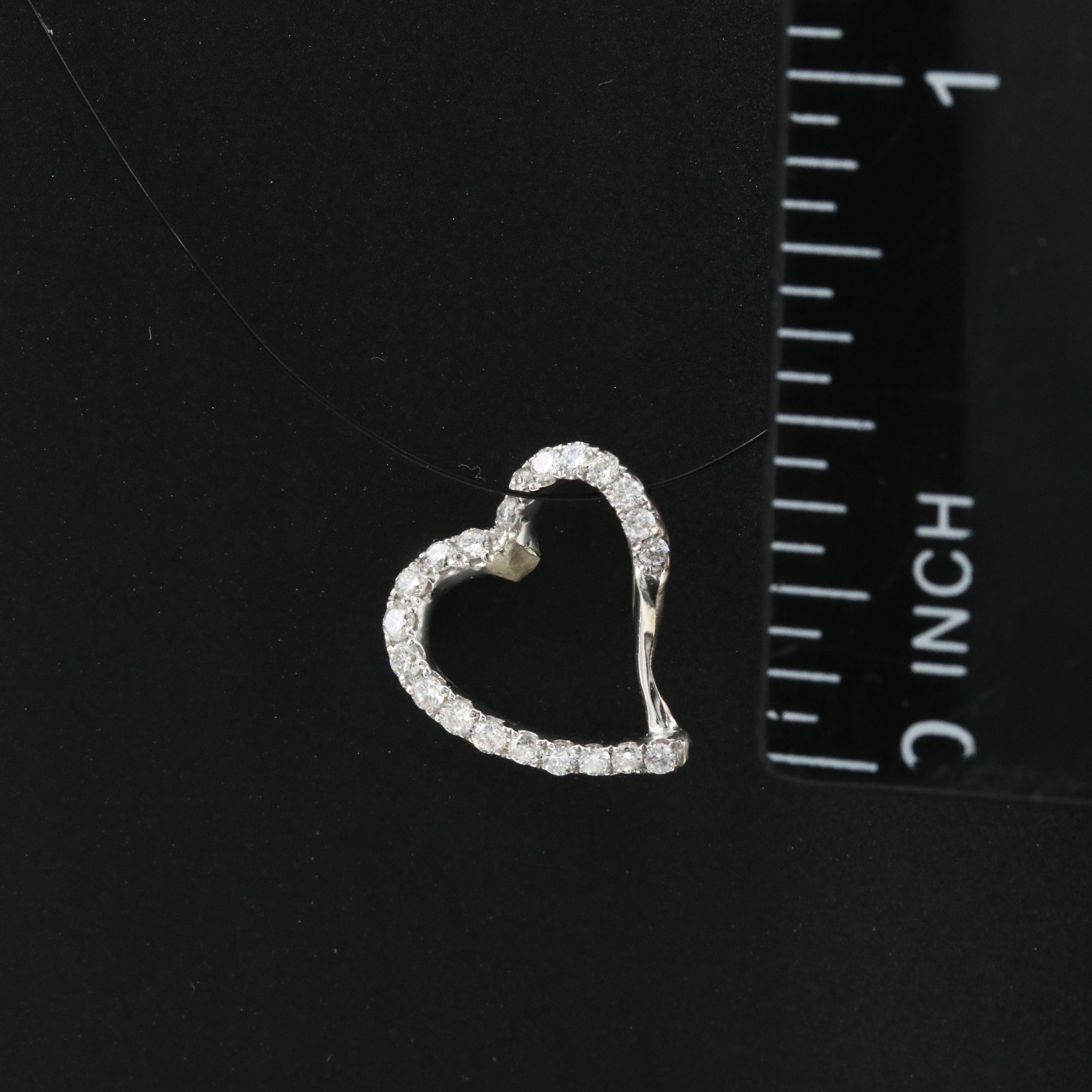 18K 0.26 CTW Diamond Heart Pendant