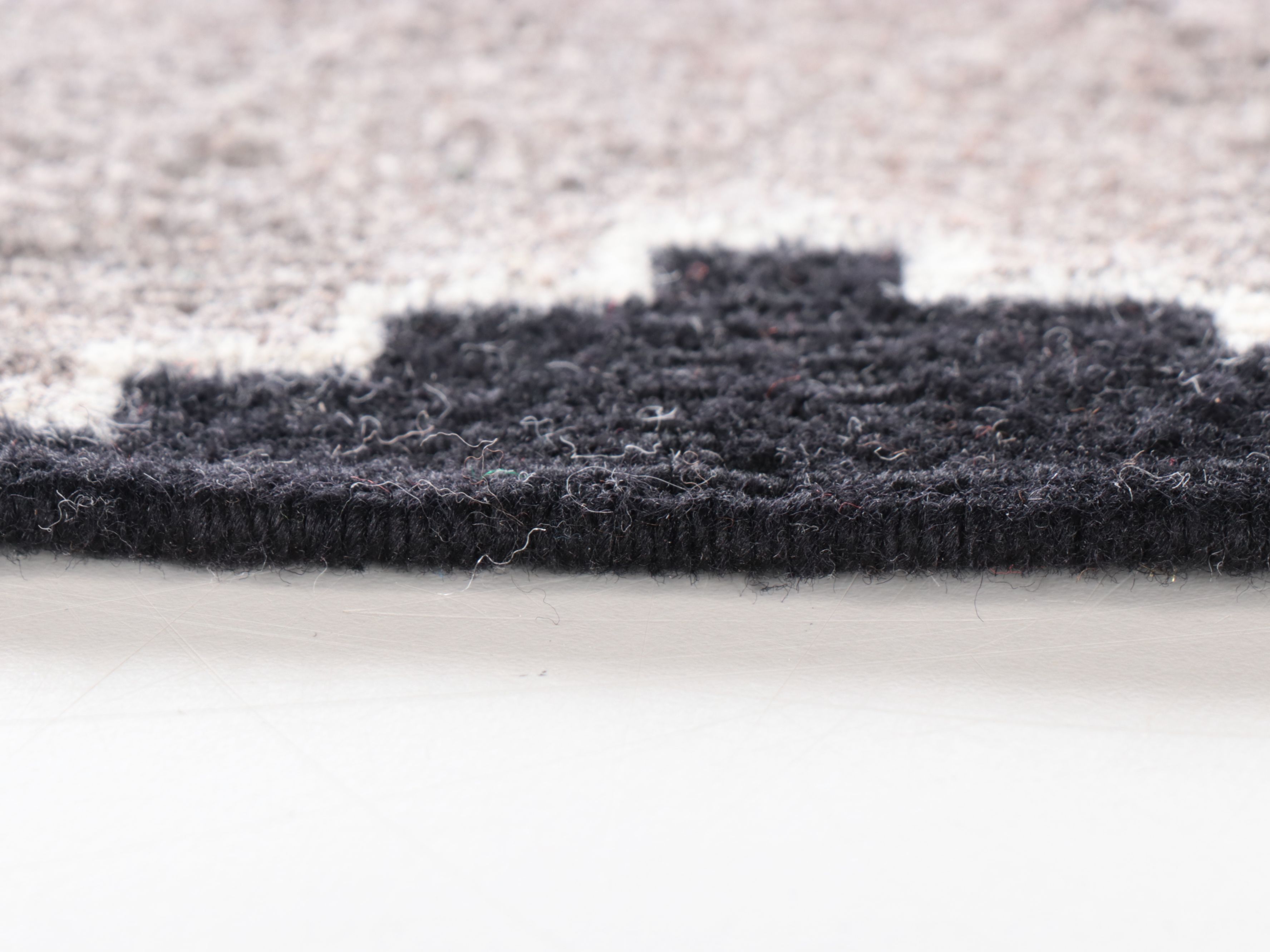 1'10 x 2'9 Handwoven Navajo Two Gray Hills Style Wool Rug