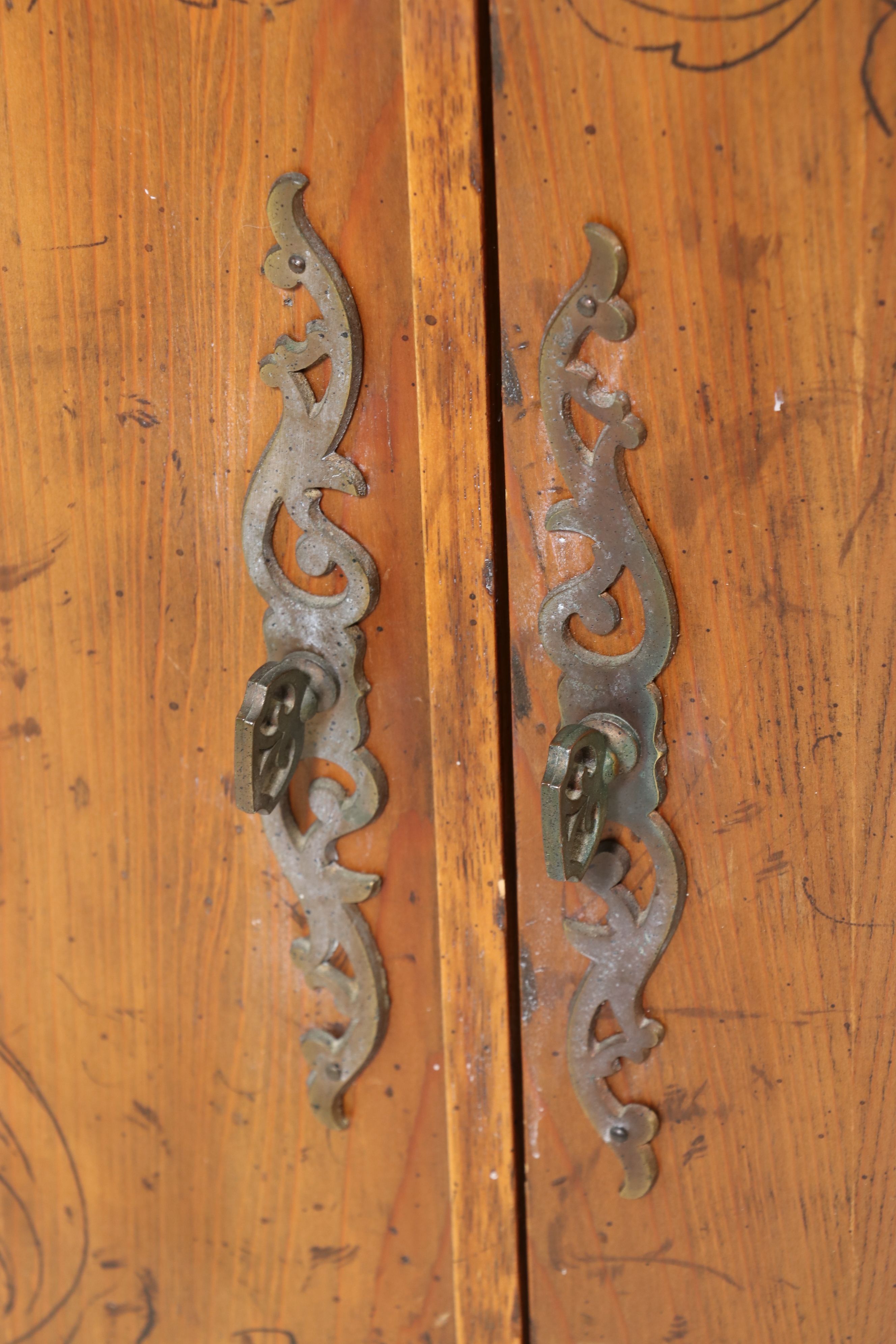 Heritage Furniture Louis XV Style Carved Pecan Sideboard