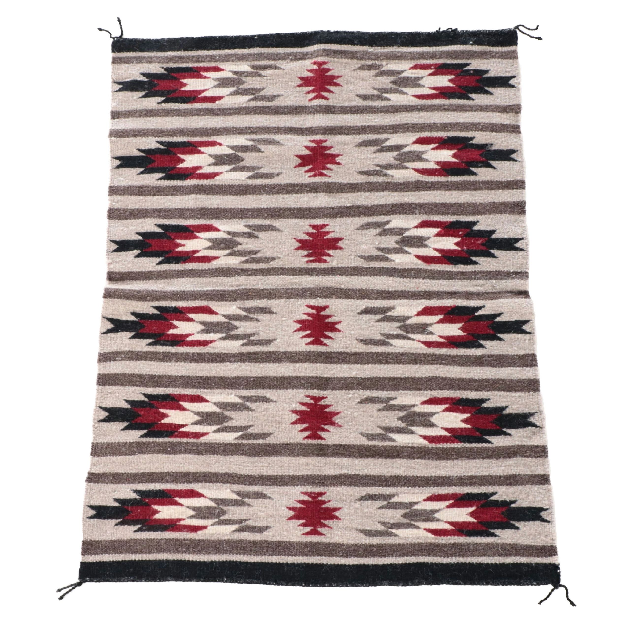 2'1 x 2'9 Handwoven Navajo Gallup Style Wool Accent Rug