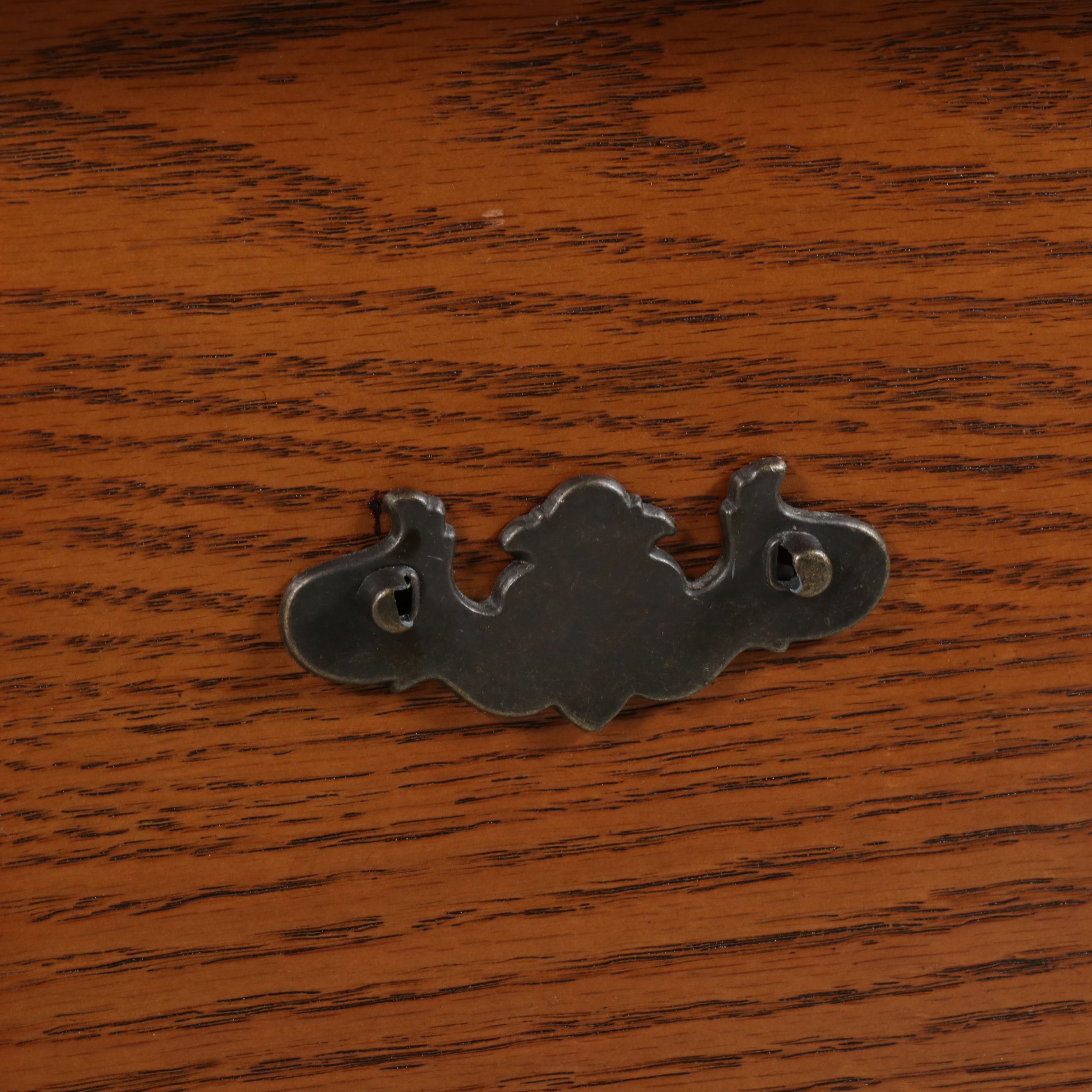 Queen Anne Style Oak Lowboy, Late 20th Century