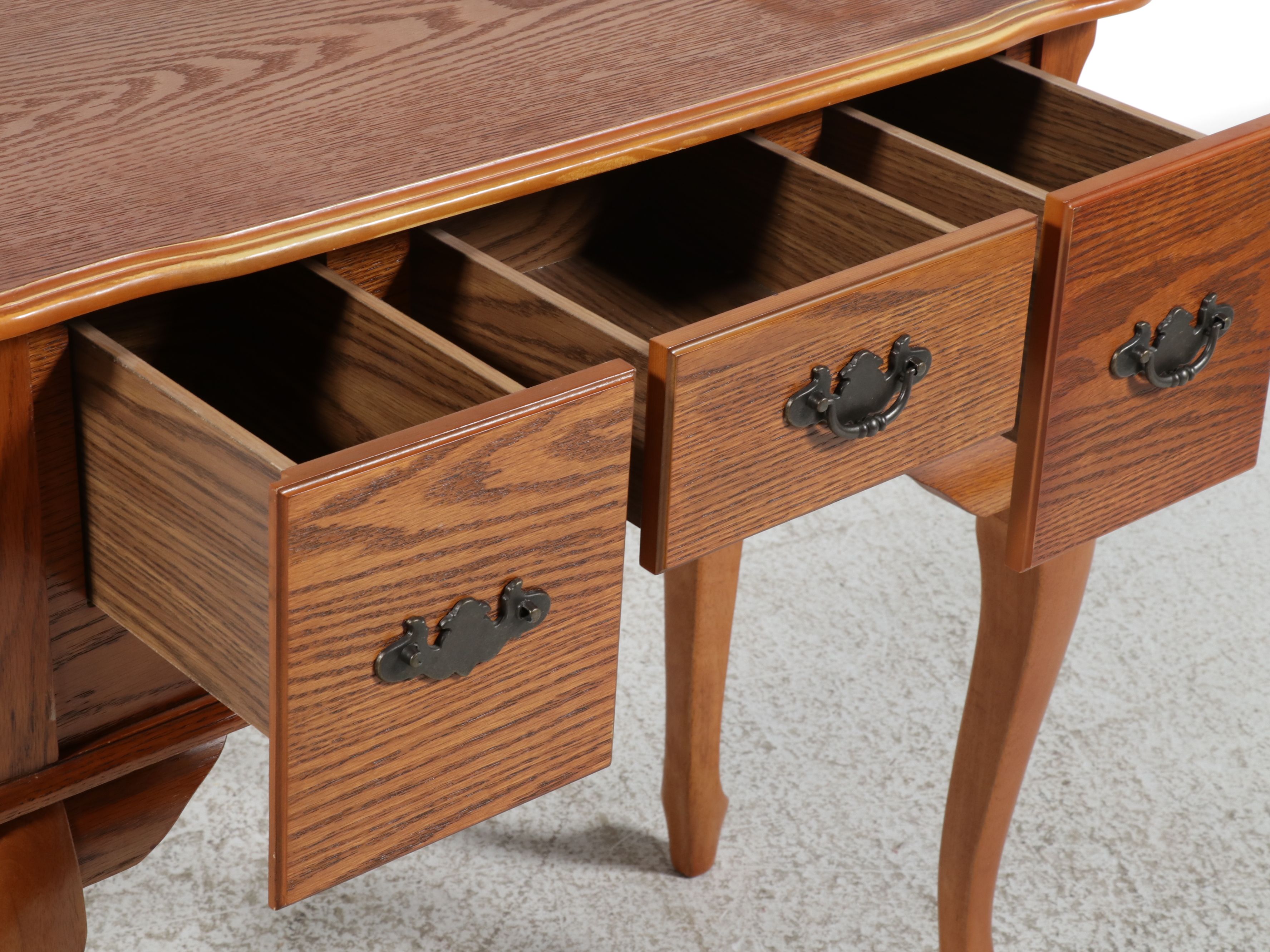 Queen Anne Style Oak Lowboy, Late 20th Century