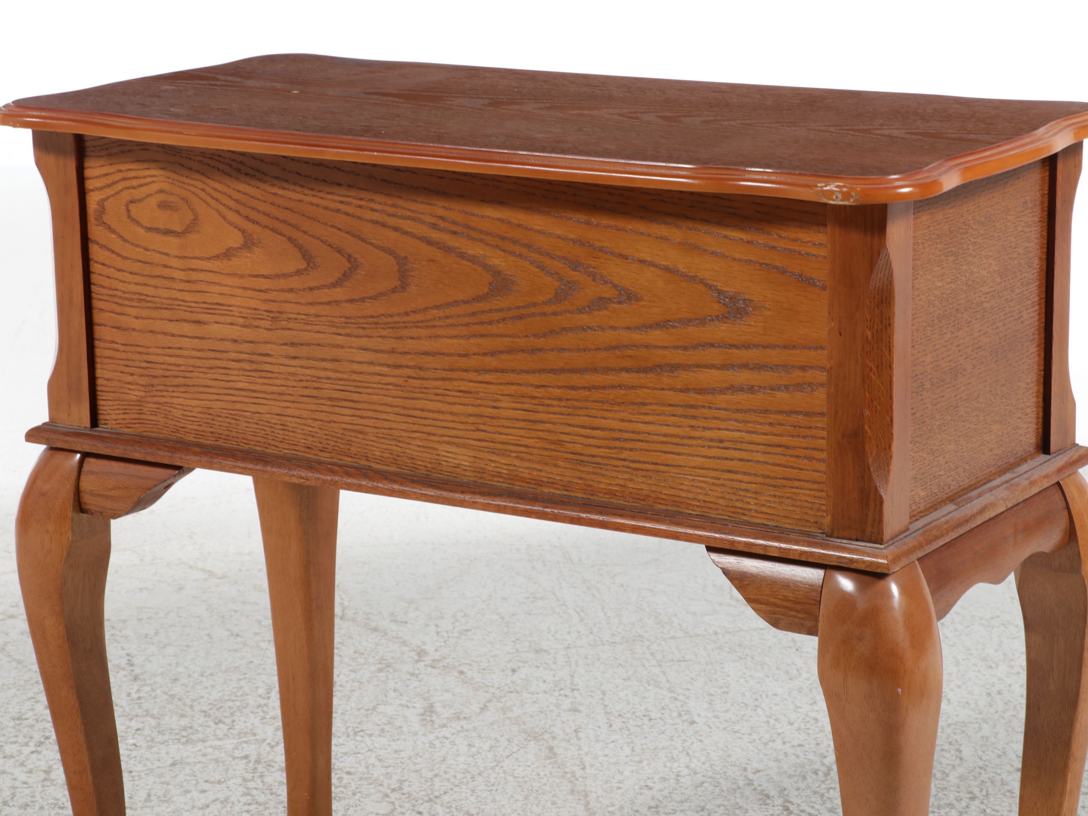 Queen Anne Style Oak Lowboy, Late 20th Century