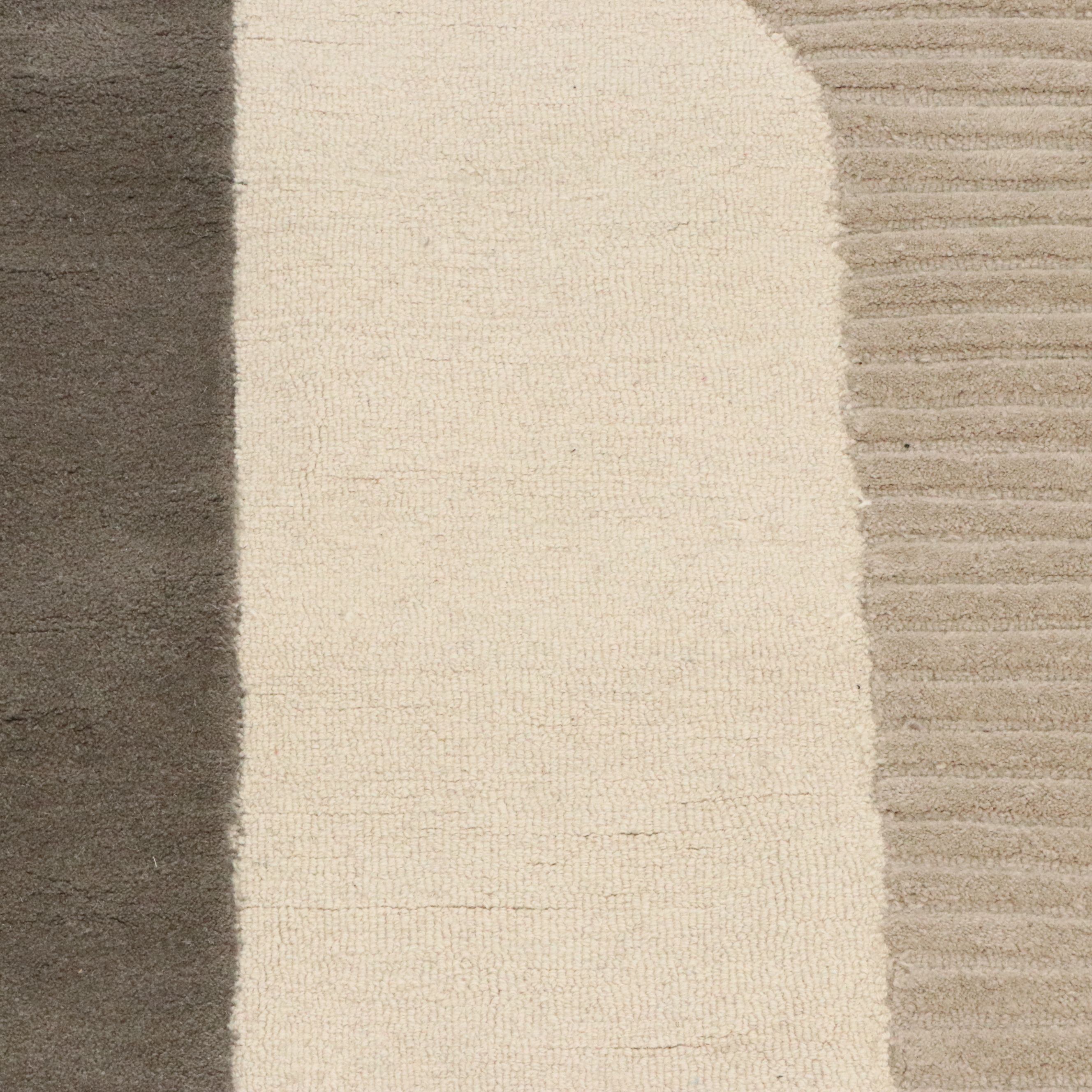 5'1 x 7' Hand-Tufted Indian Contemporary Geometric Area Rug