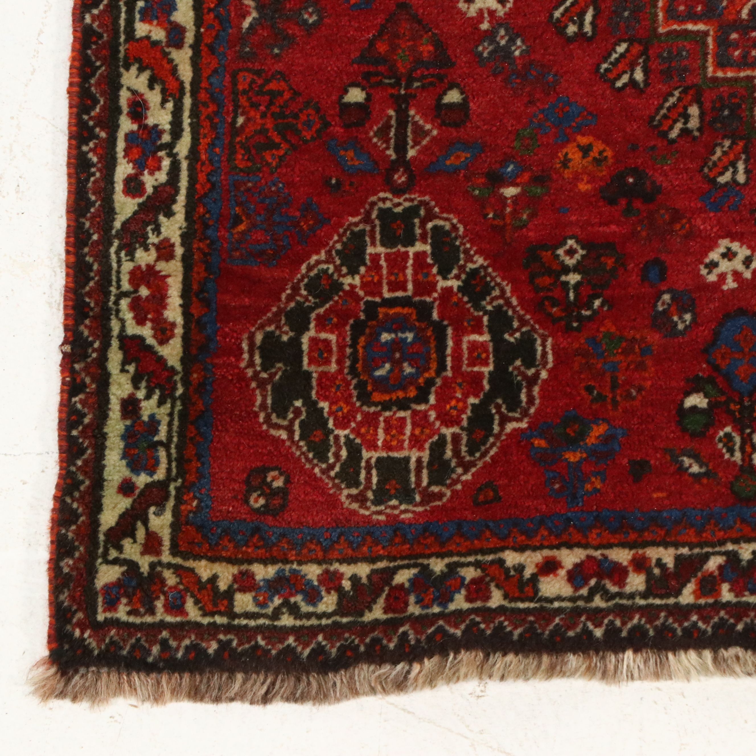 3'9 x 5'6 Hand-Knotted Persian Qashqai Area Rug