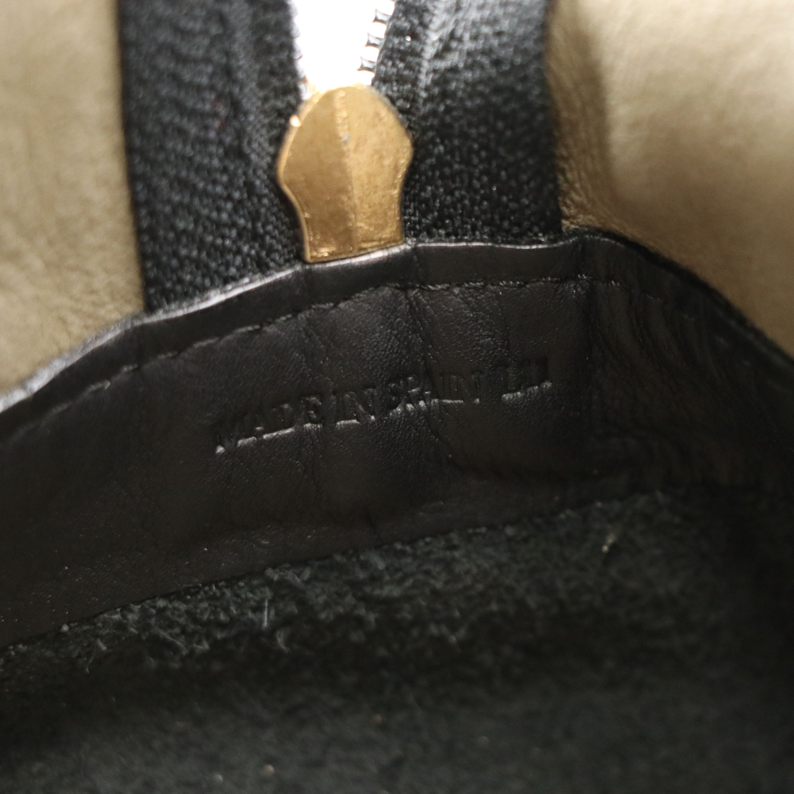 Loewe Amazona 28 Handbag in Suede and Black Calfskin Leather