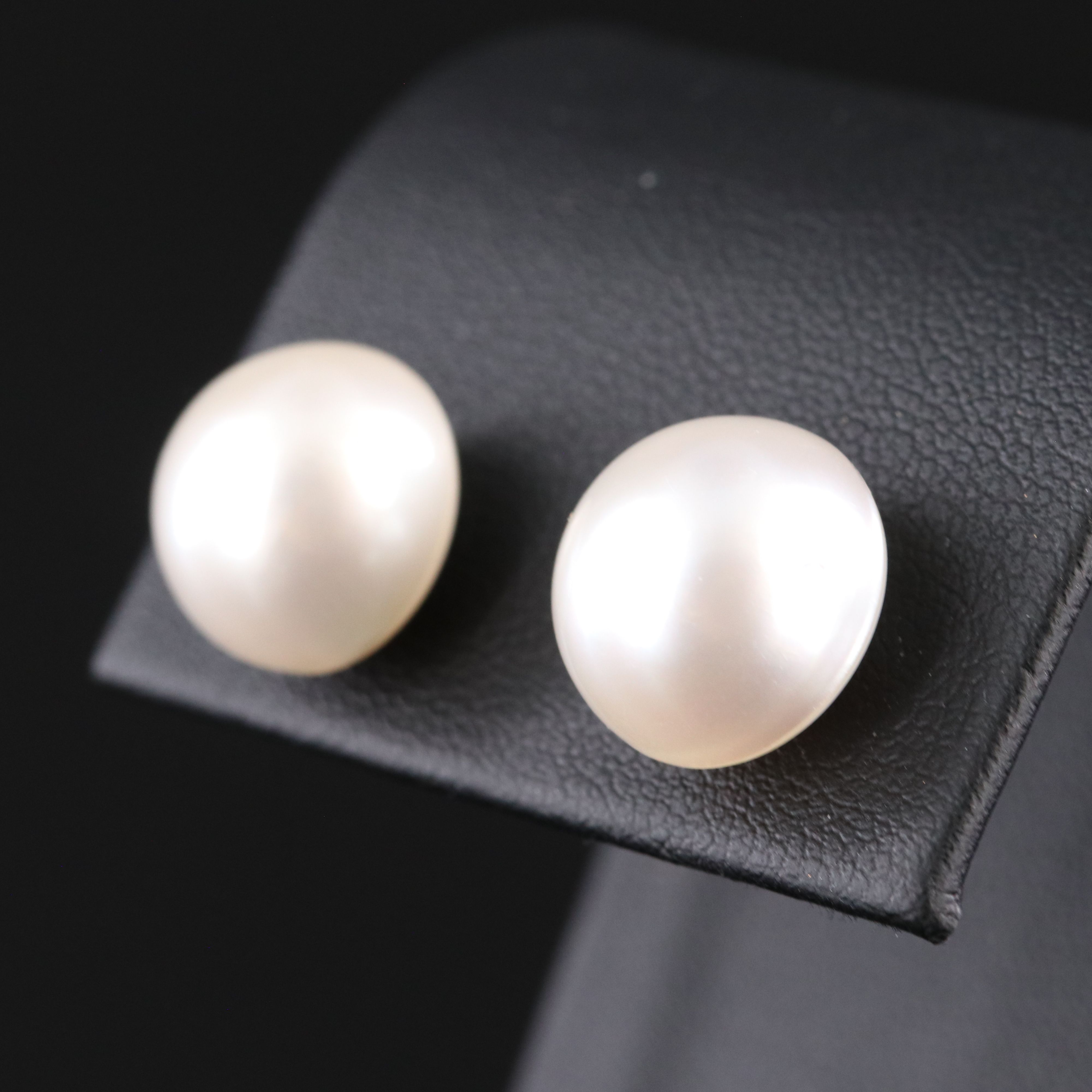 18K Mabé Pearl Stud Earrings