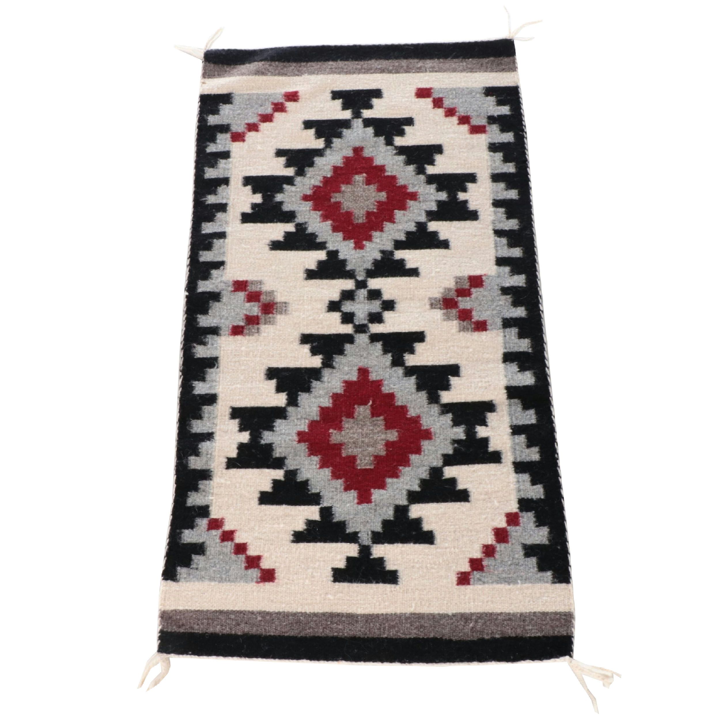 1'8 x 3' Handwoven Navajo Klagetoh Ganado Wool Rug