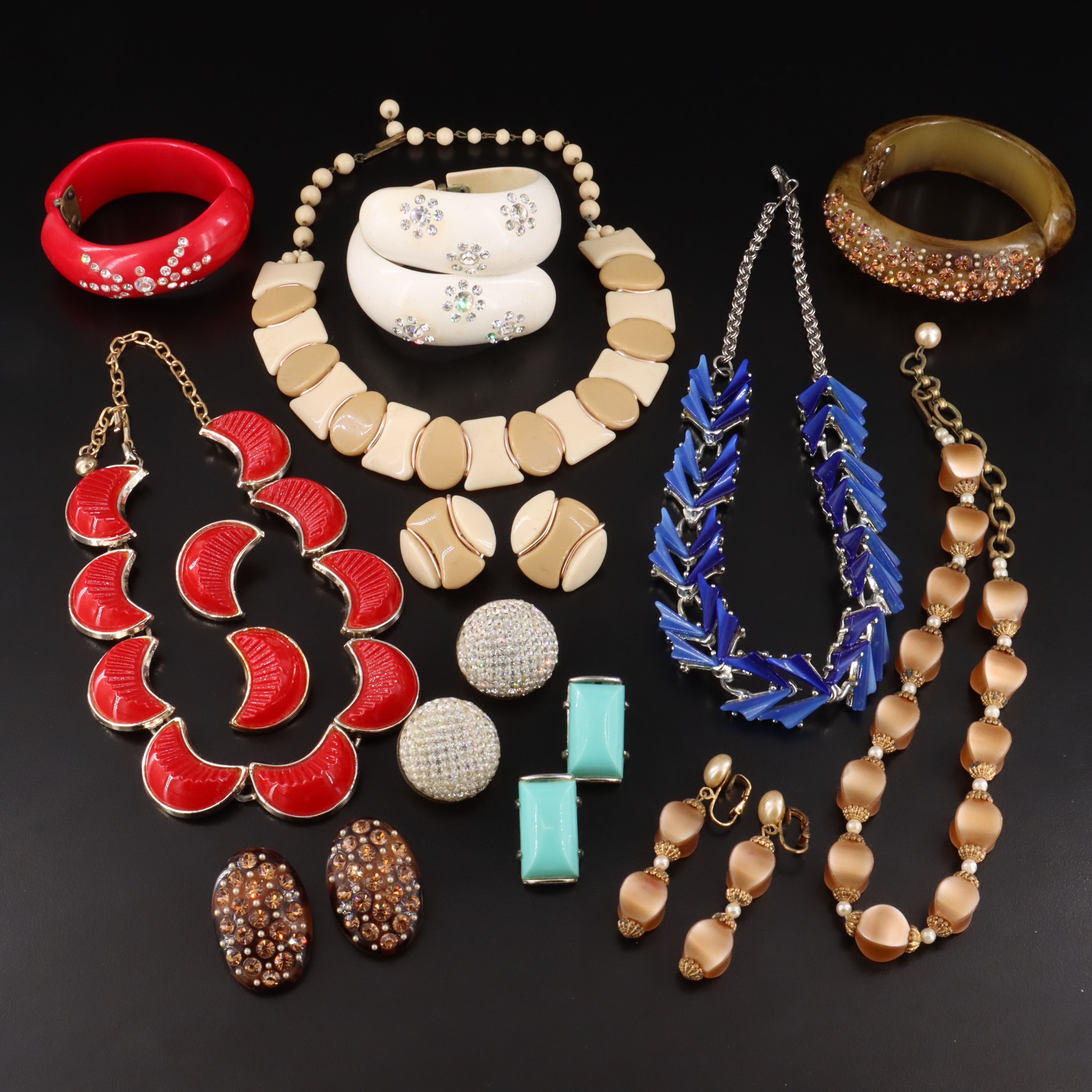 Collection of Vintage 1940s - 1960s Jewelry