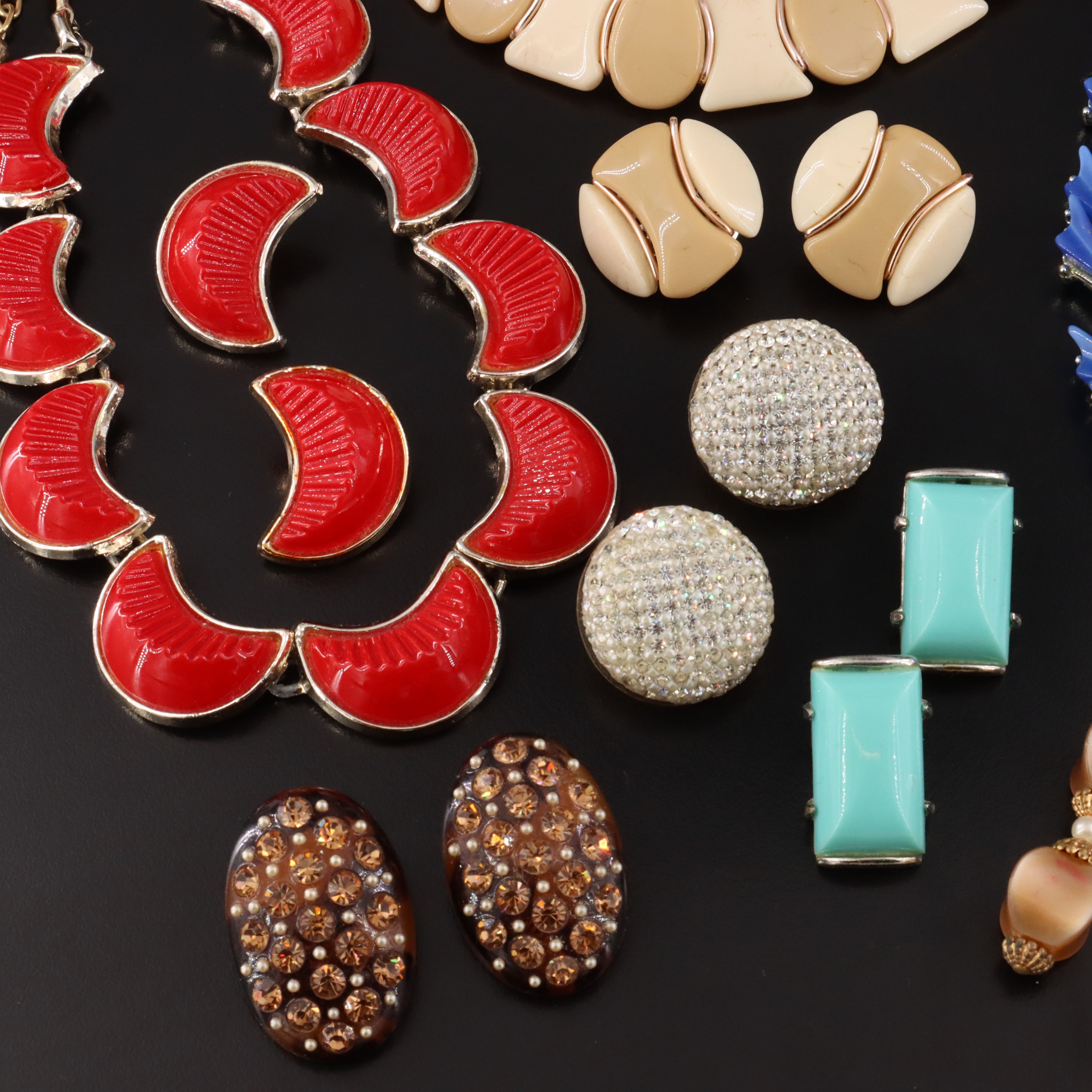 Collection of Vintage 1940s - 1960s Jewelry