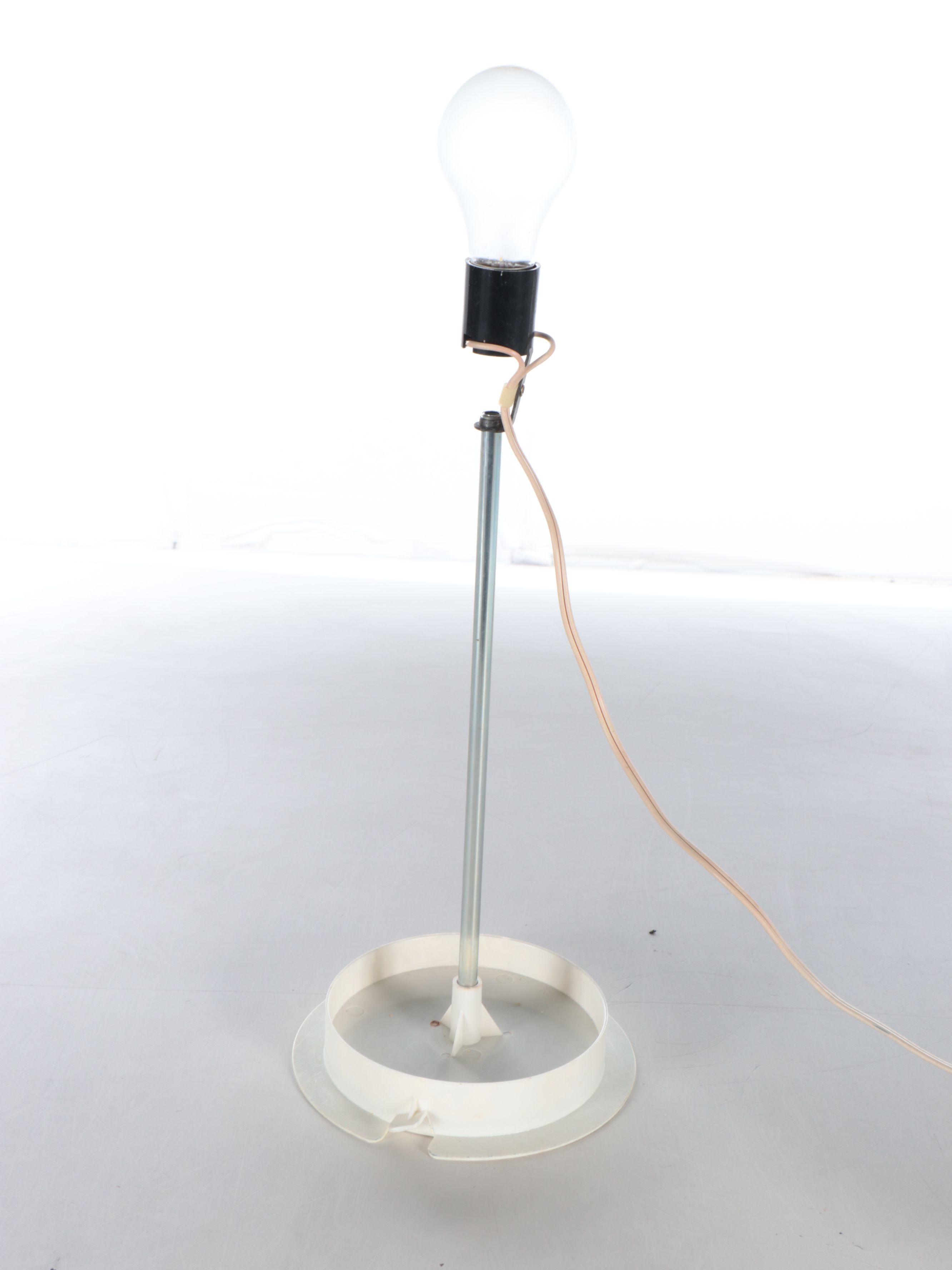 Original Illuminated "Christmas Angel Singer" Seasonal Décor, Late 20th Century