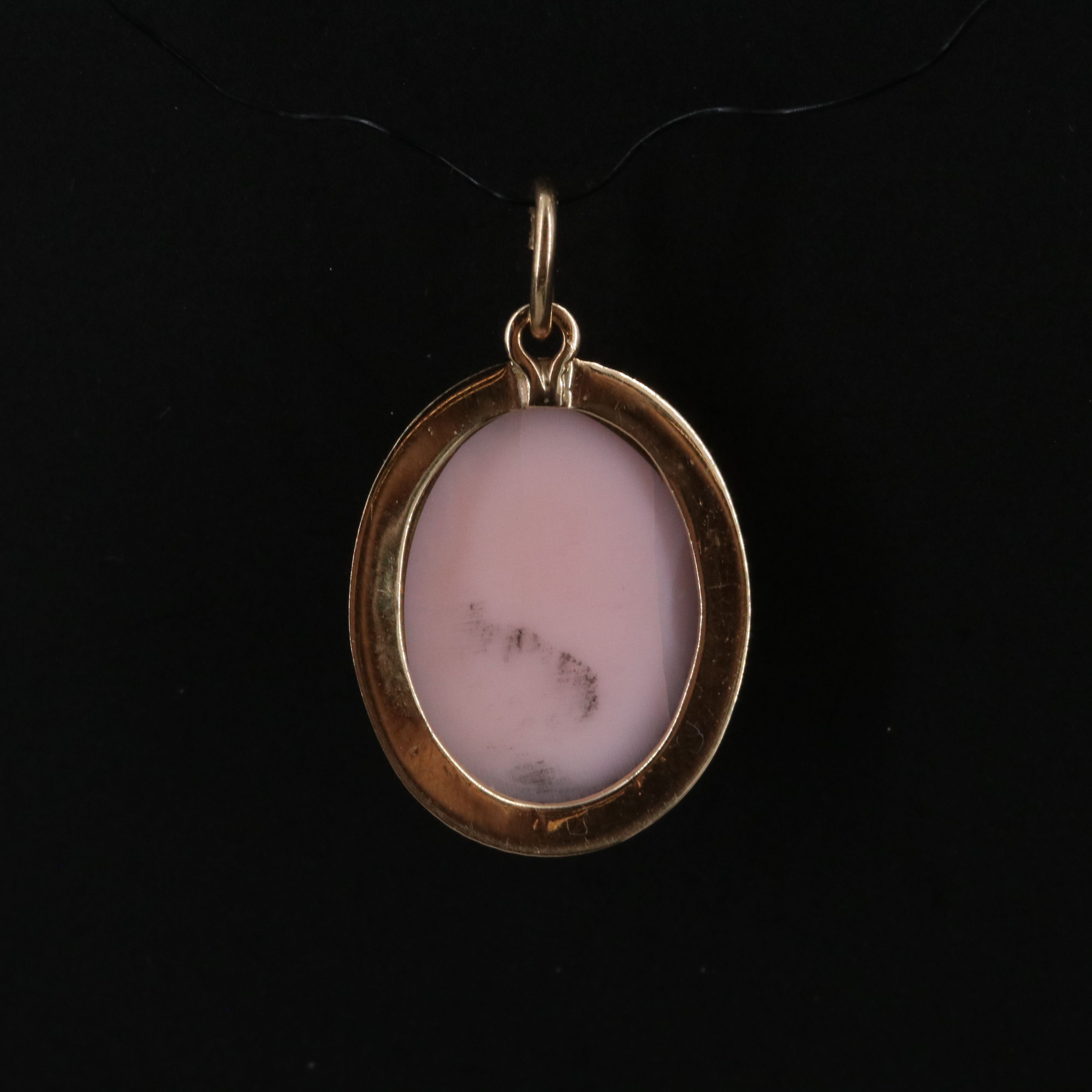 14K Shell Cameo Pendant