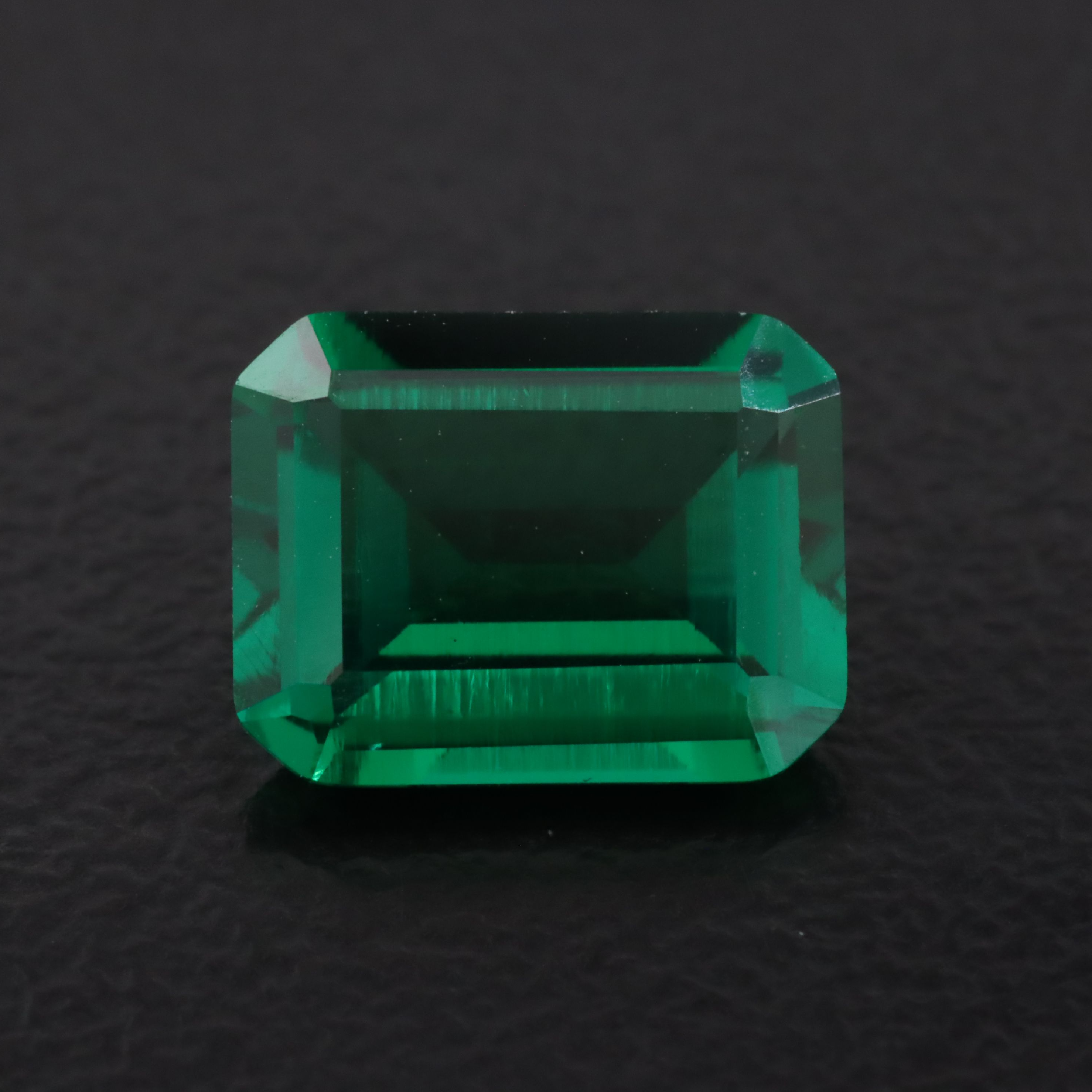 Loose 1.93 CT Lab Grown Emerald