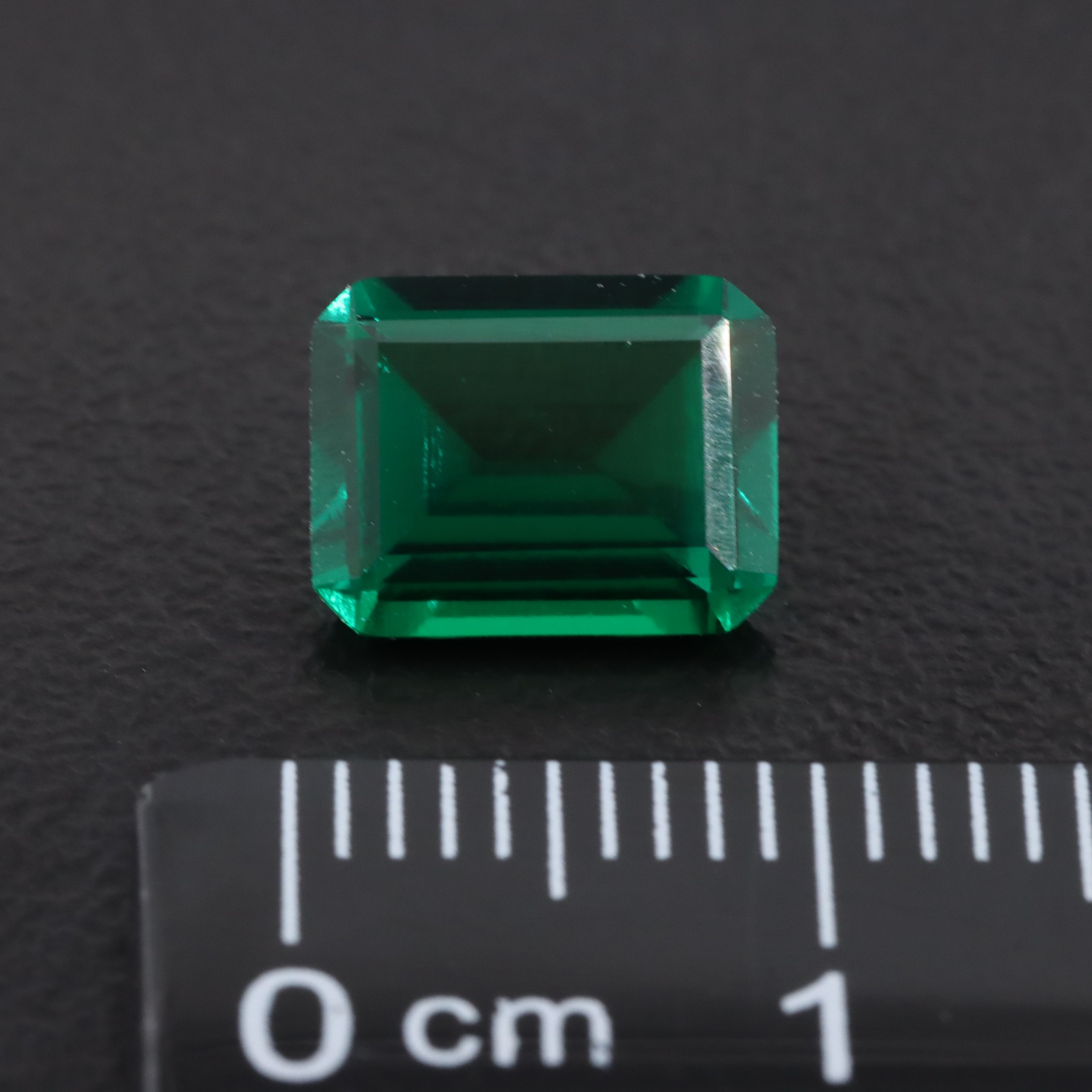 Loose 2.00 CT Lab Grown Emerald