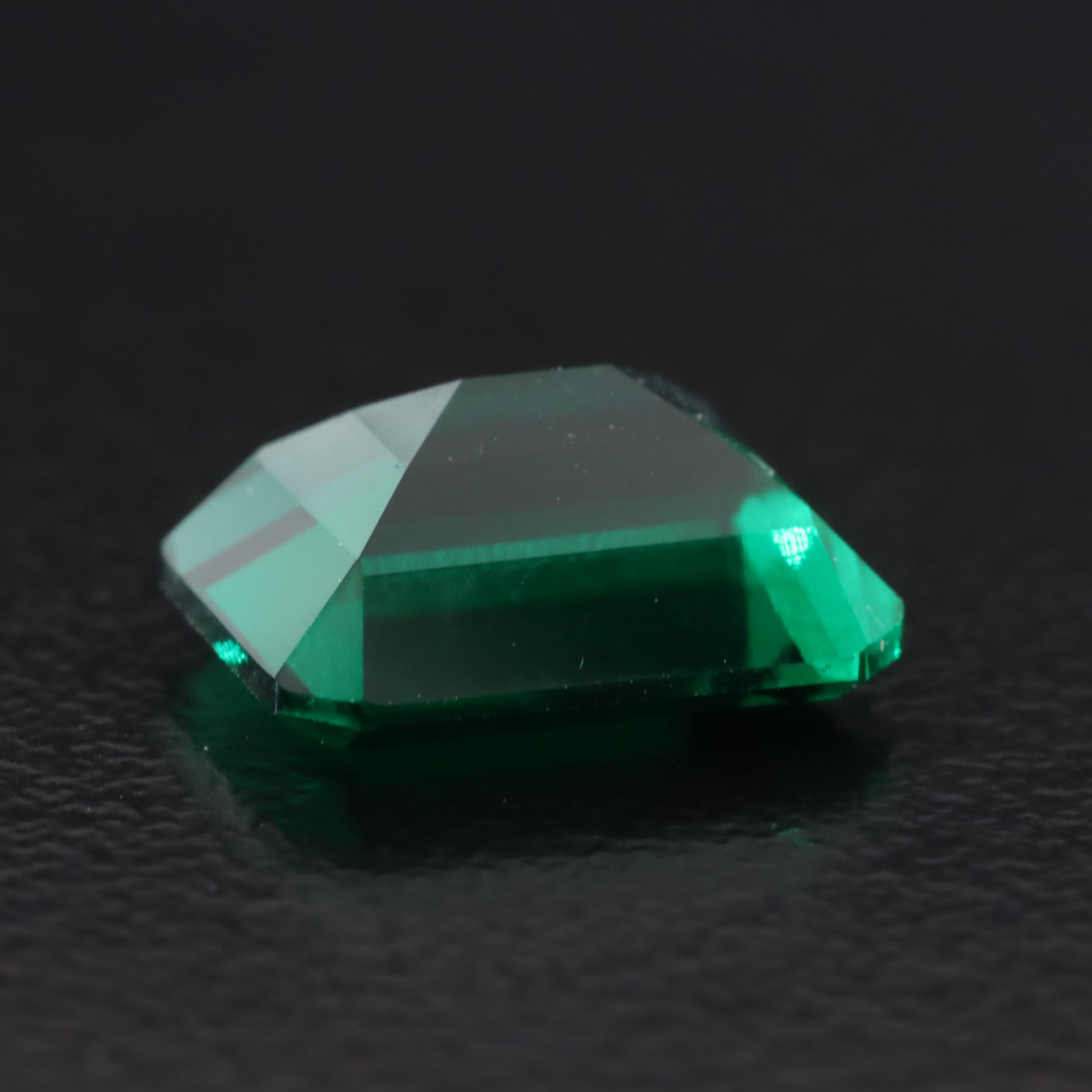 Loose 2.00 CT Lab Grown Emerald