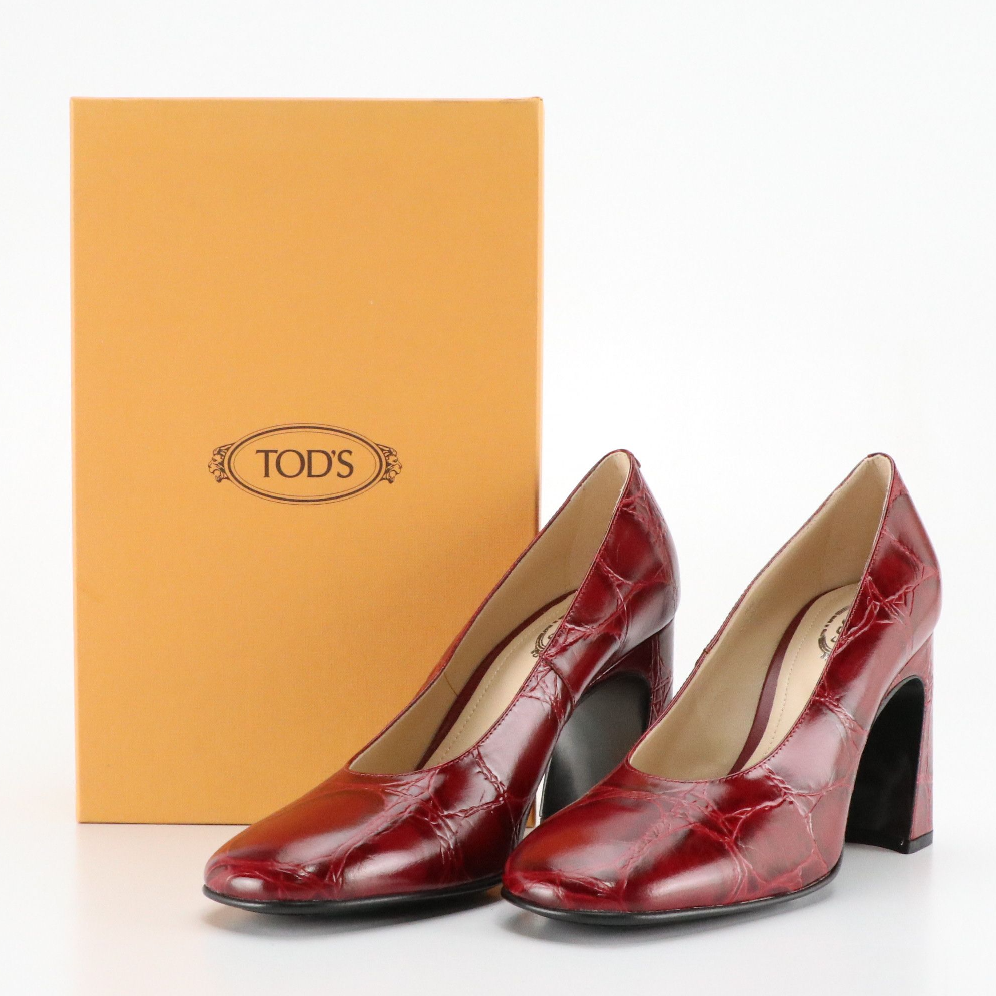 Tod's Pumps in Embossed Leather with Box