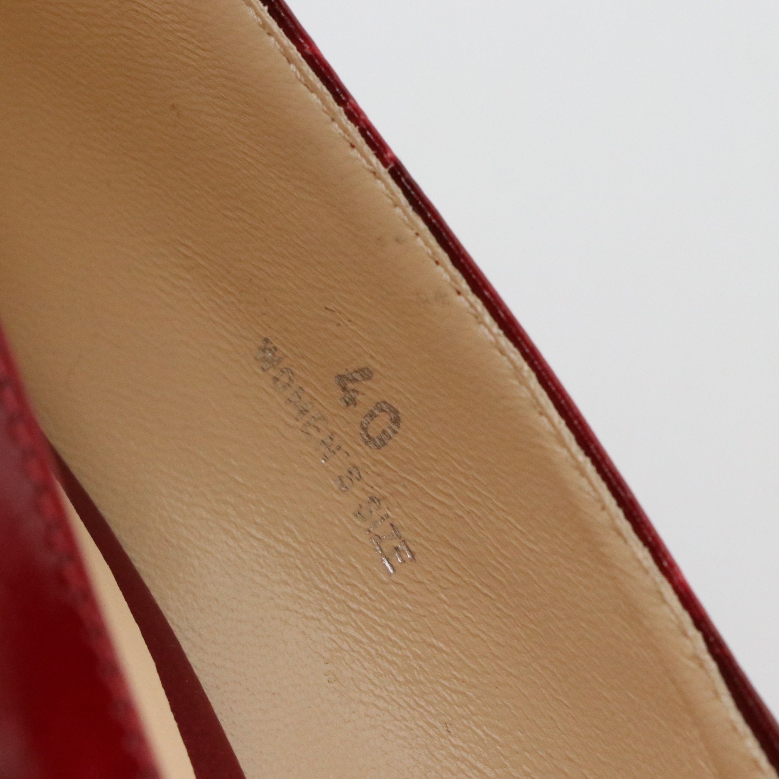 Tod's Pumps in Embossed Leather with Box