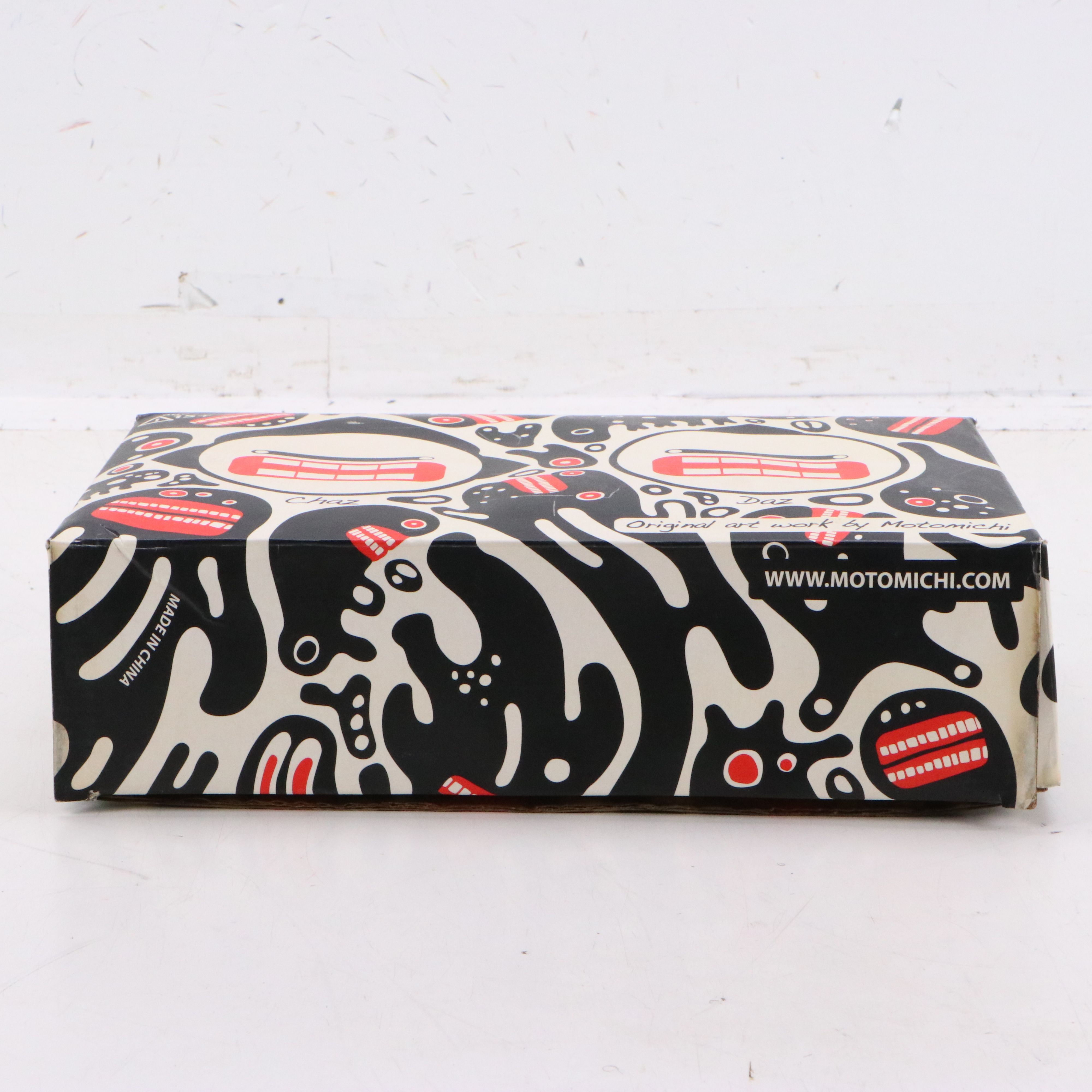 Motomichi Nakamura Collector's Vinyl Figurines "Chaz" and "Daz"